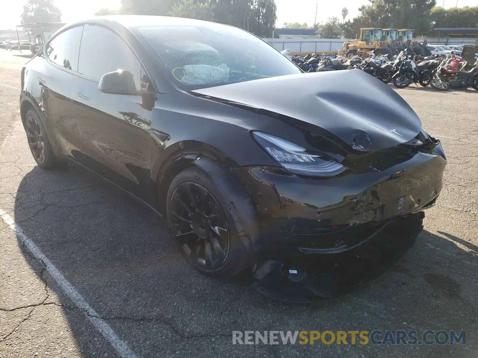 1 Фотография поврежденного автомобиля 5YJYGDEE2MF180597 TESLA MODEL Y 2021