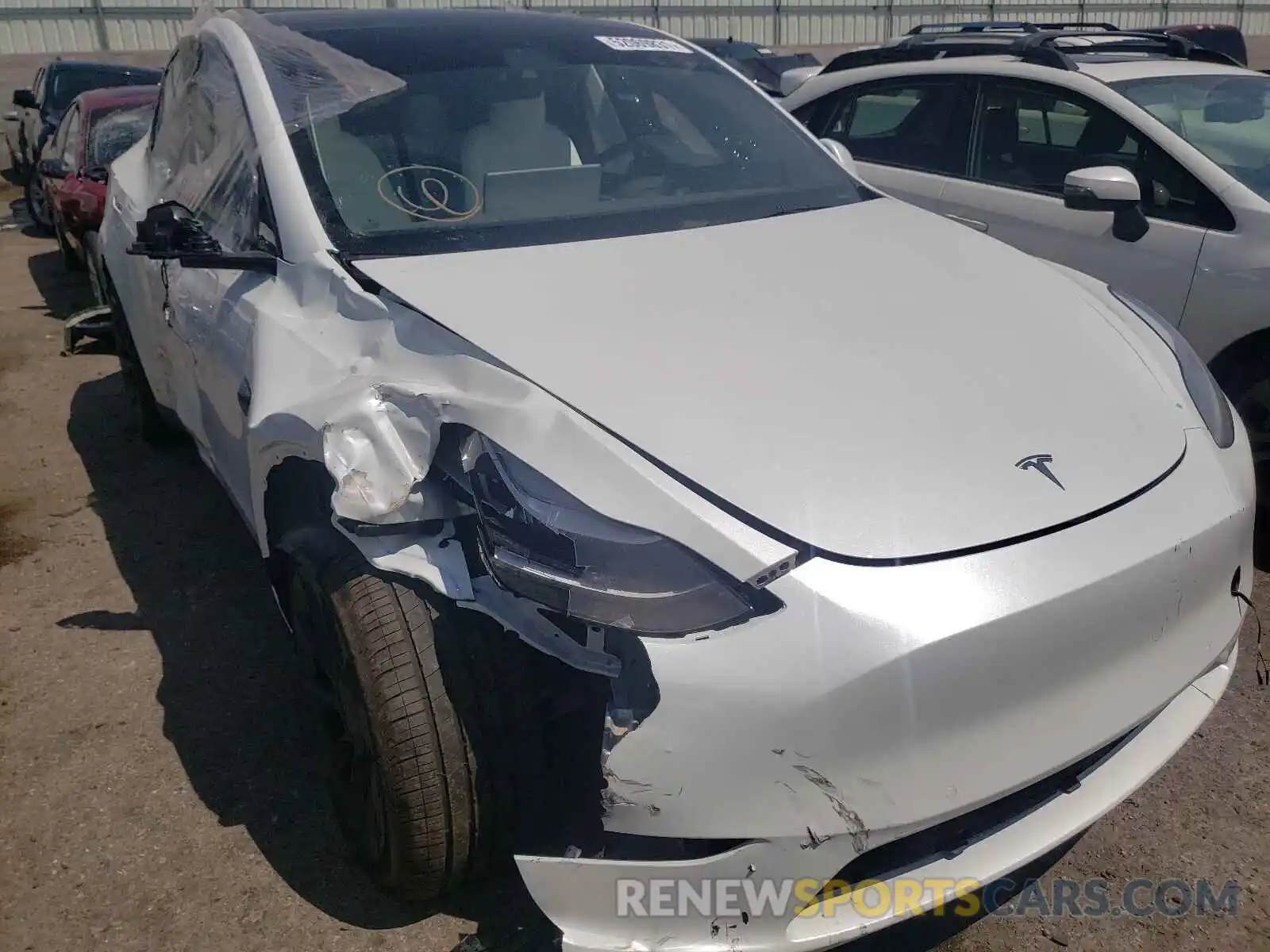 1 Photograph of a damaged car 5YJYGDEE2MF186772 TESLA MODEL Y 2021