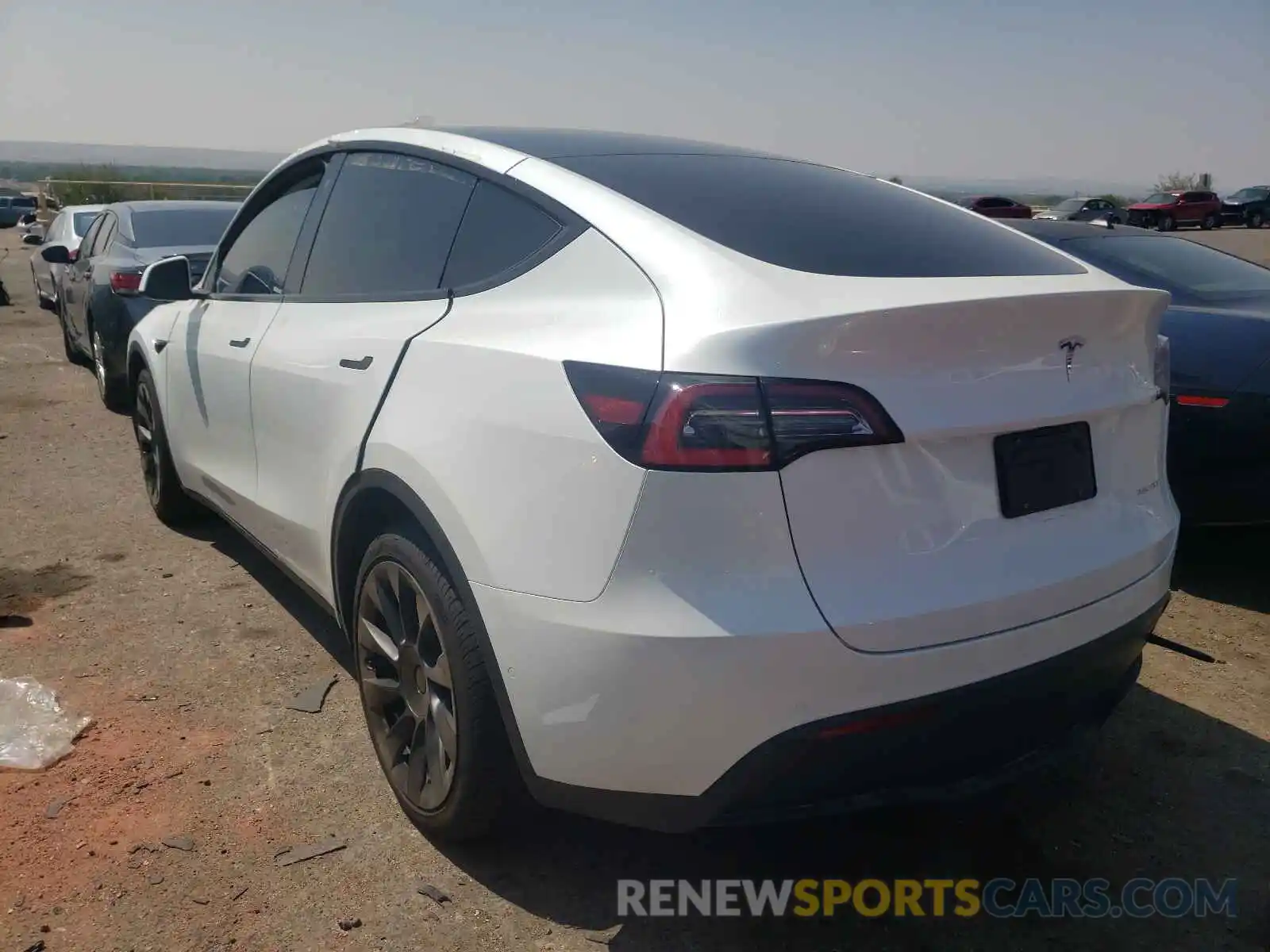 3 Photograph of a damaged car 5YJYGDEE2MF186772 TESLA MODEL Y 2021