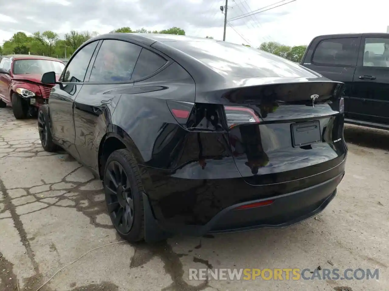 3 Photograph of a damaged car 5YJYGDEE2MF191647 TESLA MODEL Y 2021