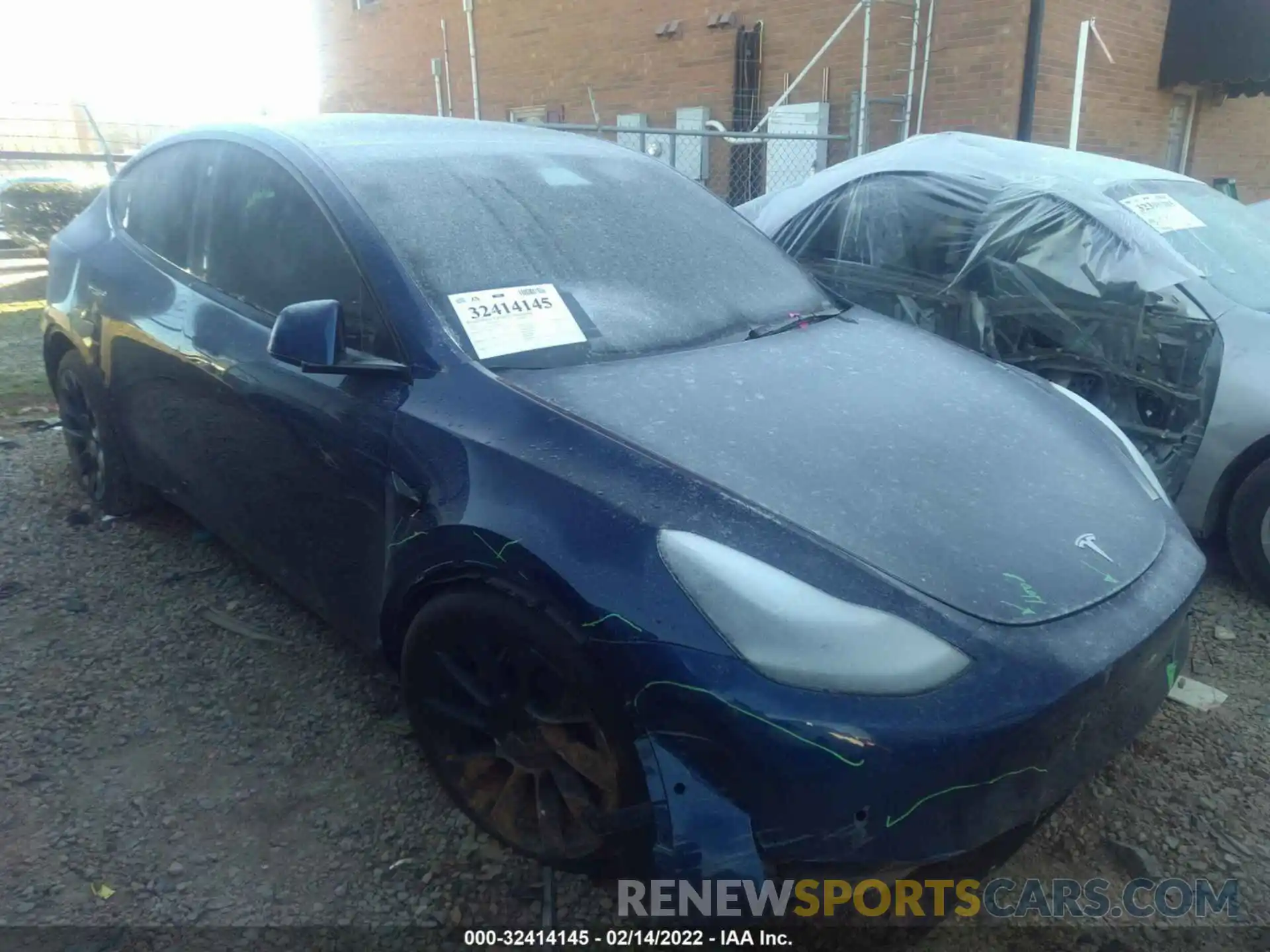 1 Photograph of a damaged car 5YJYGDEE2MF195469 TESLA MODEL Y 2021