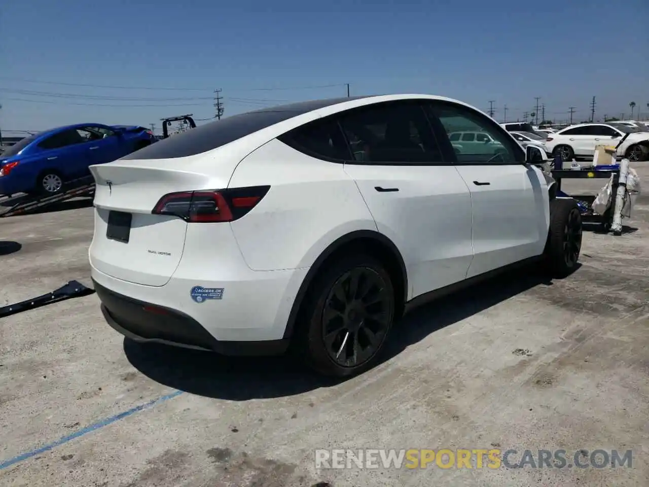 4 Photograph of a damaged car 5YJYGDEE2MF195696 TESLA MODEL Y 2021