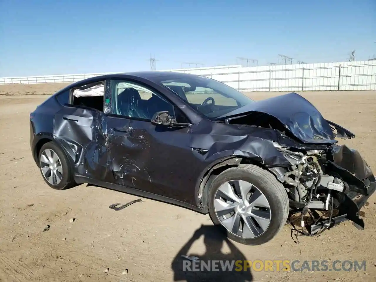 4 Photograph of a damaged car 5YJYGDEE2MF200184 TESLA MODEL Y 2021