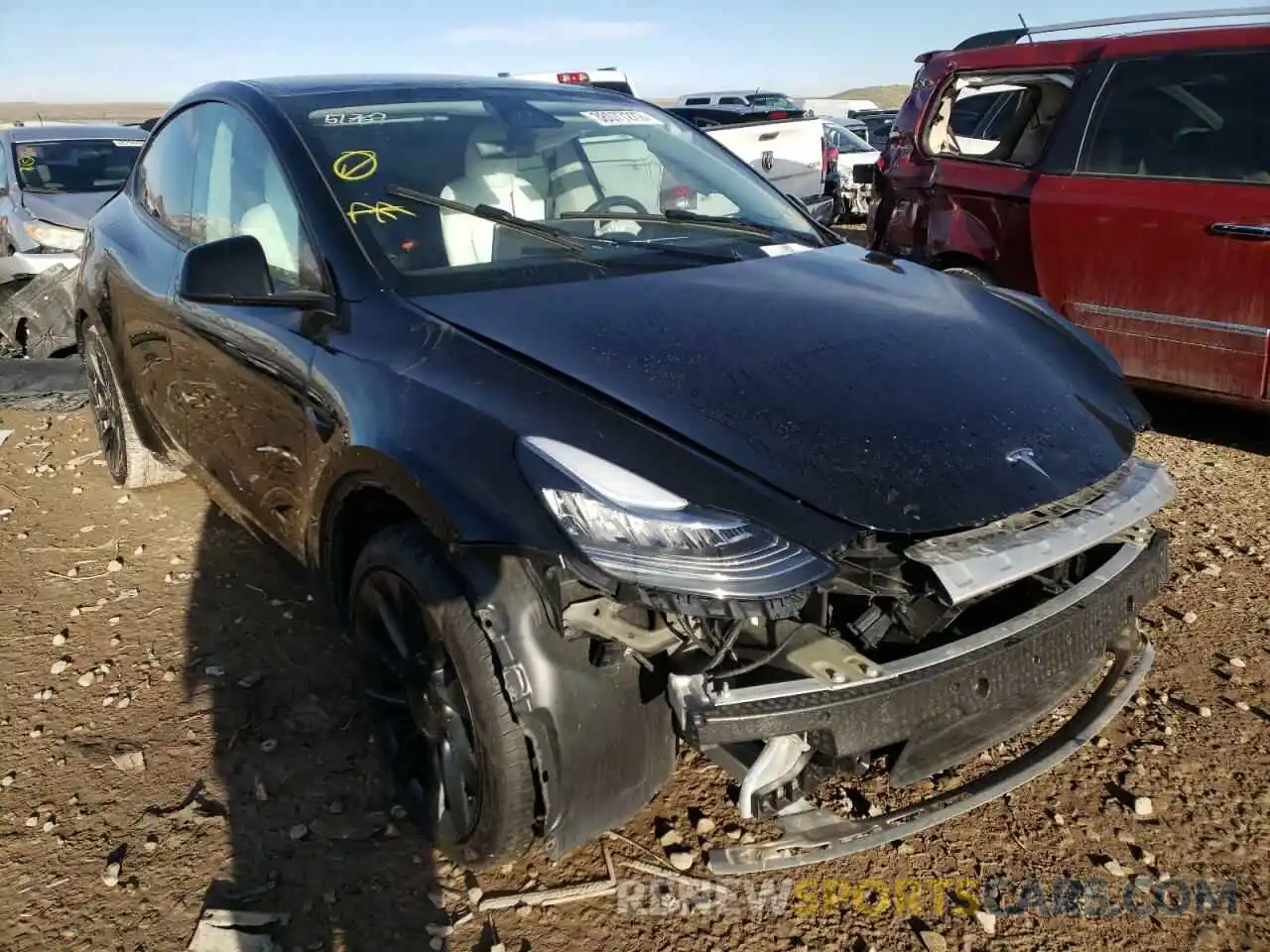 1 Photograph of a damaged car 5YJYGDEE2MF210150 TESLA MODEL Y 2021