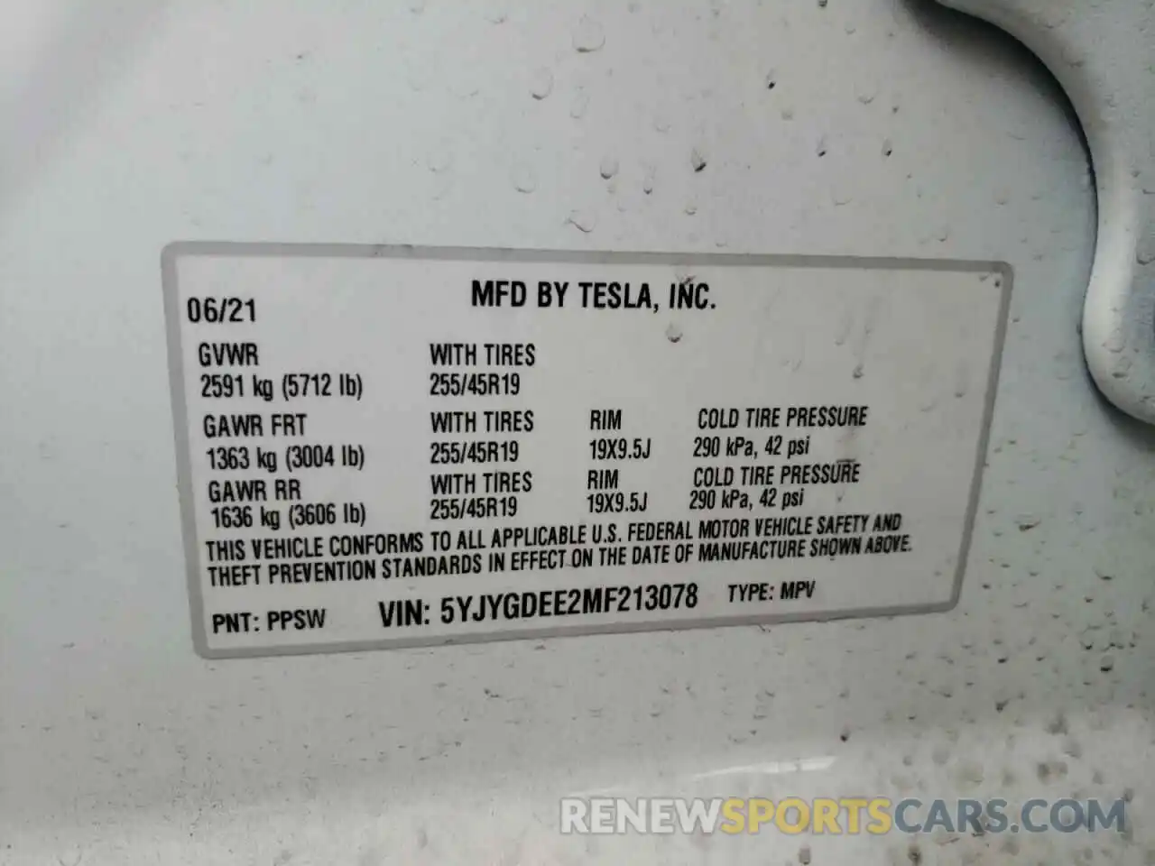 10 Photograph of a damaged car 5YJYGDEE2MF213078 TESLA MODEL Y 2021