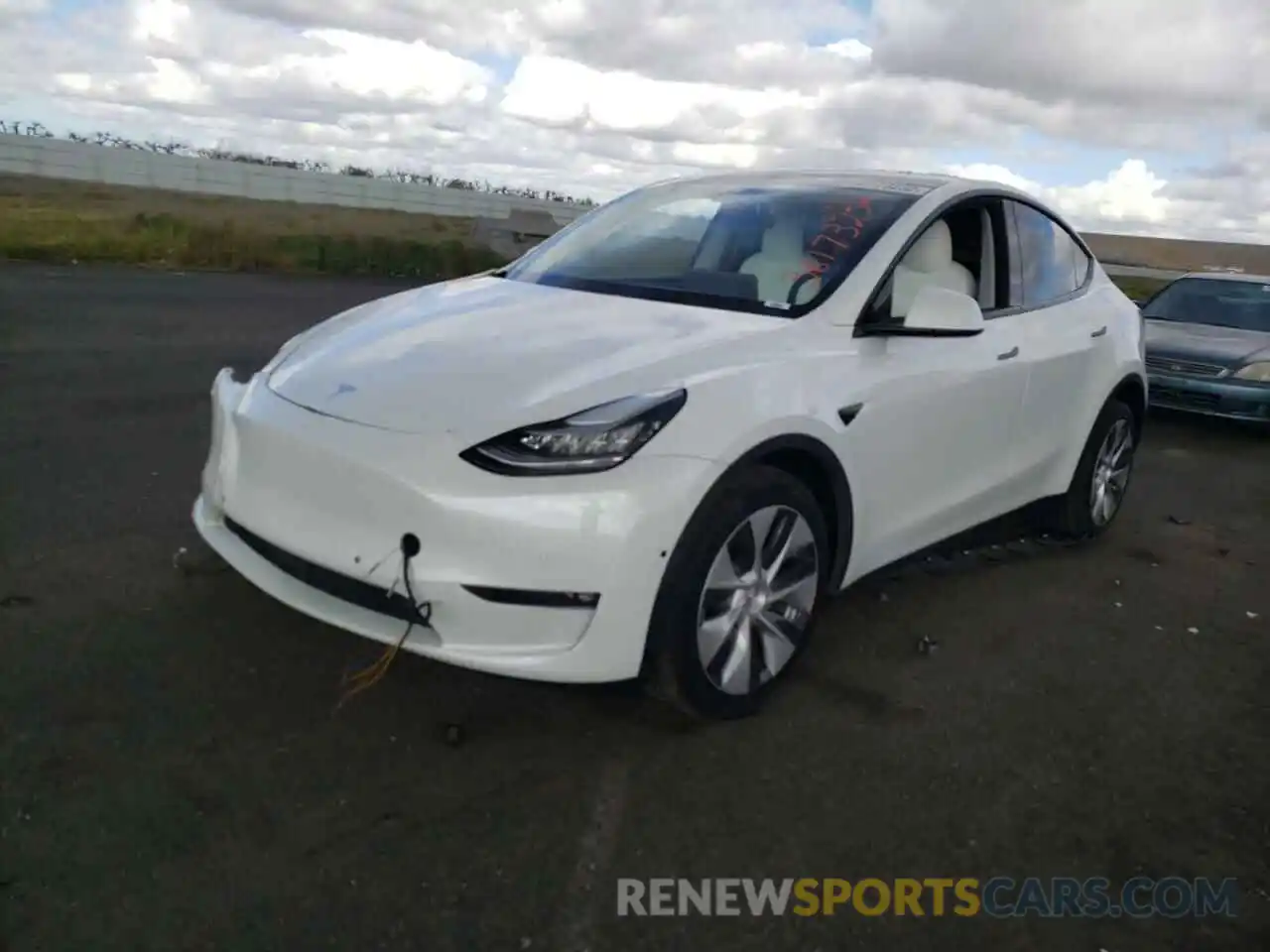 2 Photograph of a damaged car 5YJYGDEE2MF213078 TESLA MODEL Y 2021