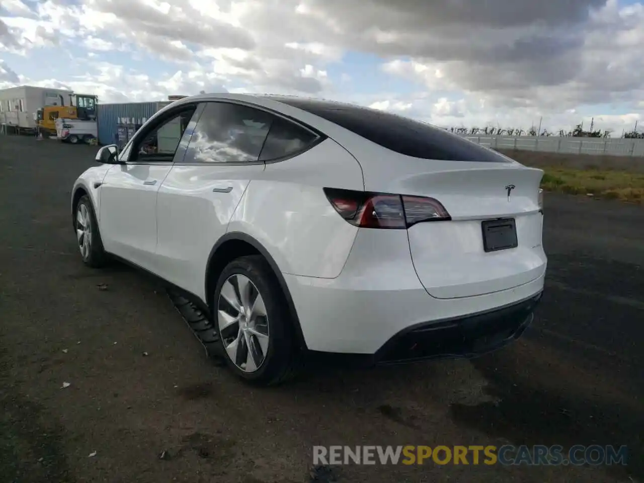 3 Photograph of a damaged car 5YJYGDEE2MF213078 TESLA MODEL Y 2021