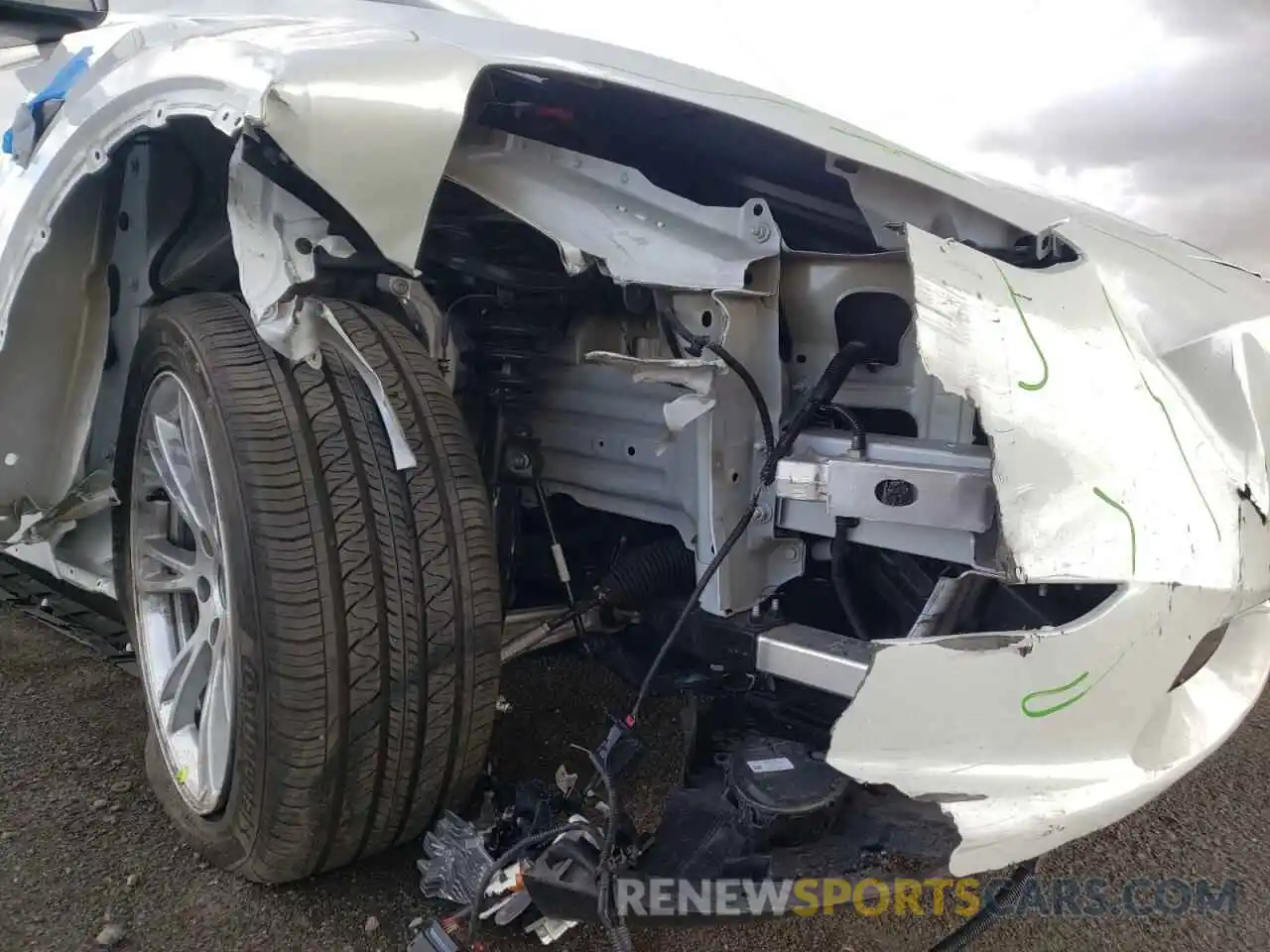 9 Photograph of a damaged car 5YJYGDEE2MF213078 TESLA MODEL Y 2021