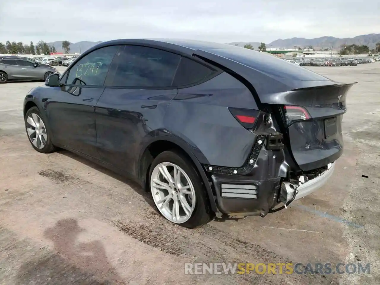 3 Photograph of a damaged car 5YJYGDEE2MF228499 TESLA MODEL Y 2021