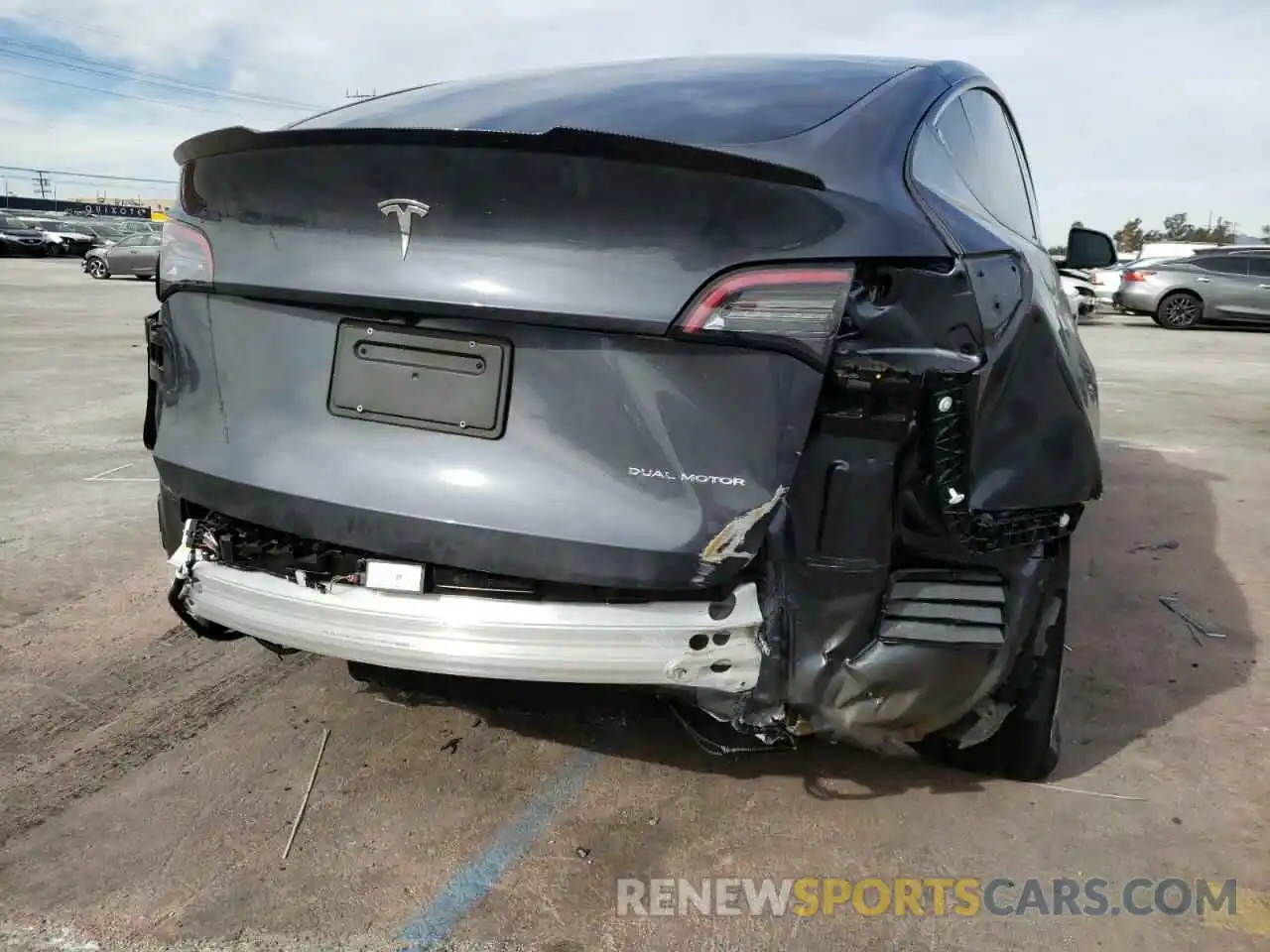 9 Photograph of a damaged car 5YJYGDEE2MF228499 TESLA MODEL Y 2021