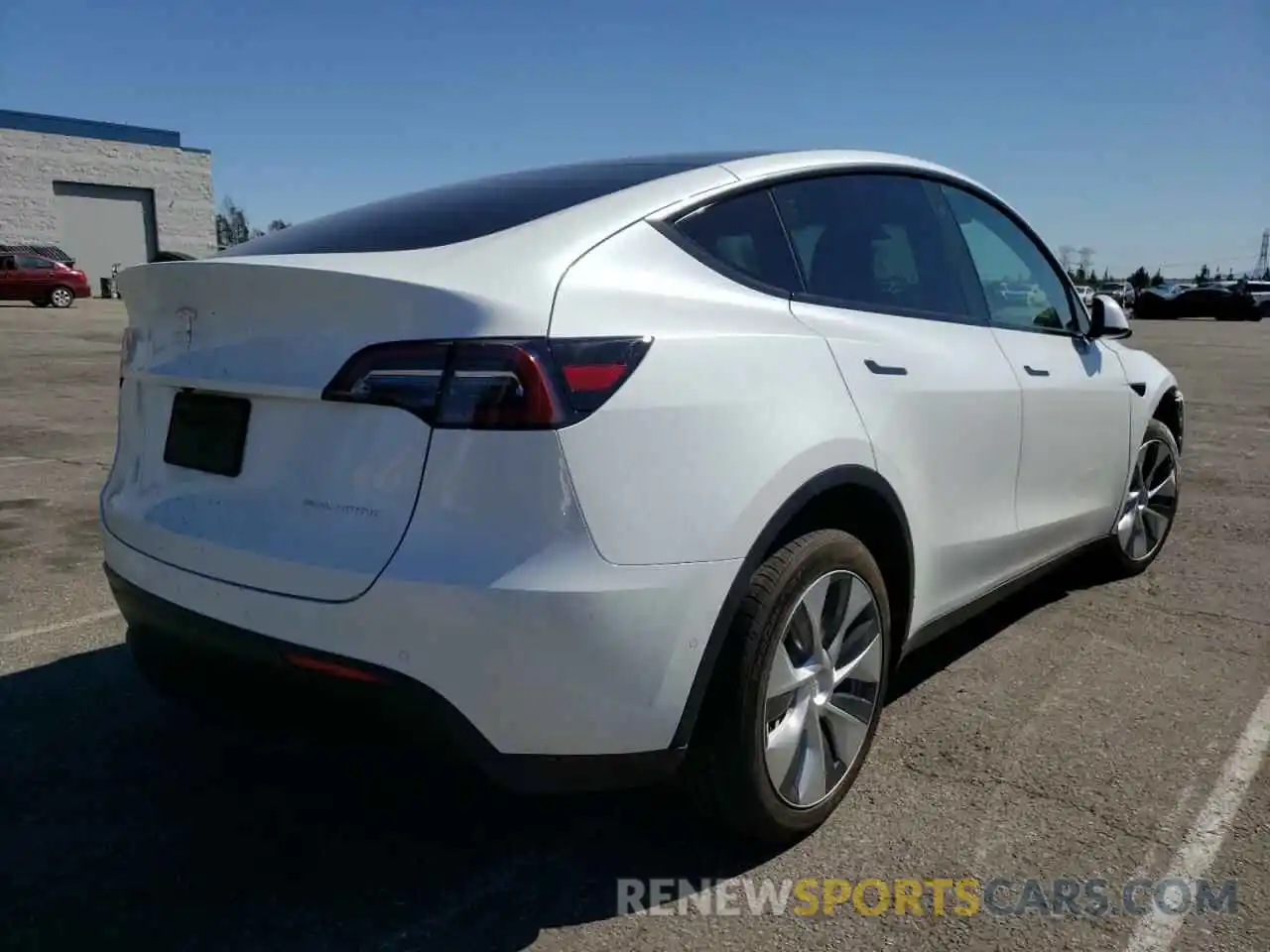 4 Photograph of a damaged car 5YJYGDEE2MF231502 TESLA MODEL Y 2021