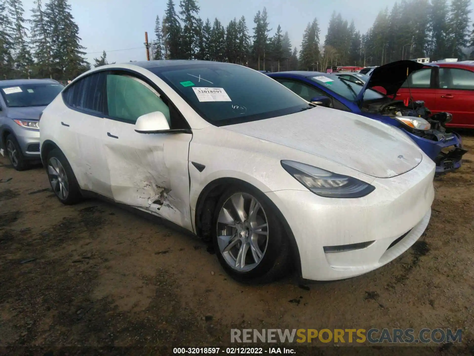 1 Photograph of a damaged car 5YJYGDEE2MF233251 TESLA MODEL Y 2021