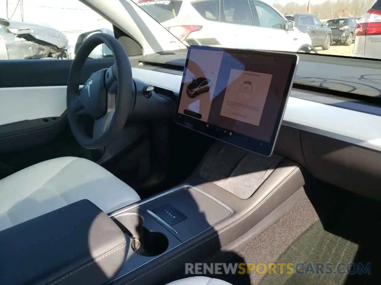 9 Photograph of a damaged car 5YJYGDEE2MF243679 TESLA MODEL Y 2021