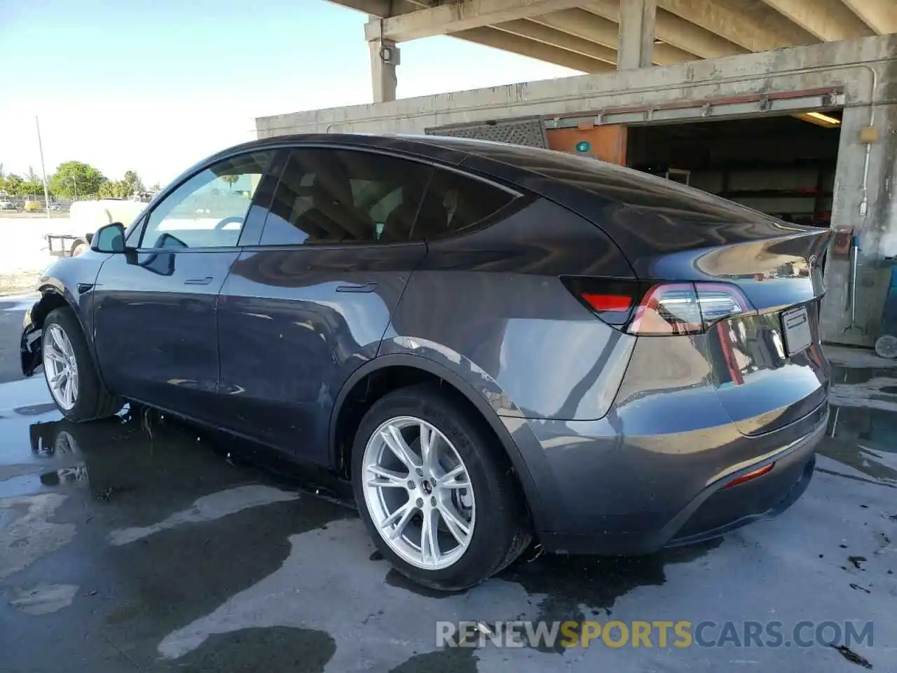 3 Photograph of a damaged car 5YJYGDEE2MF253368 TESLA MODEL Y 2021