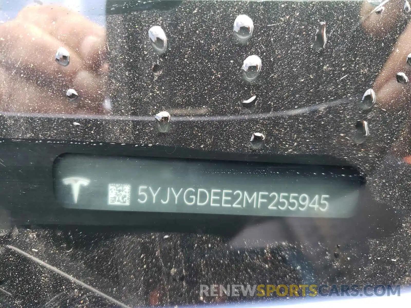 10 Photograph of a damaged car 5YJYGDEE2MF255945 TESLA MODEL Y 2021