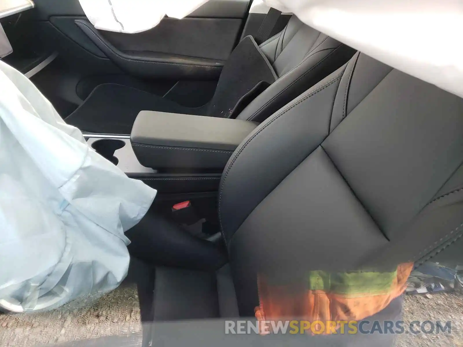 5 Photograph of a damaged car 5YJYGDEE2MF255945 TESLA MODEL Y 2021