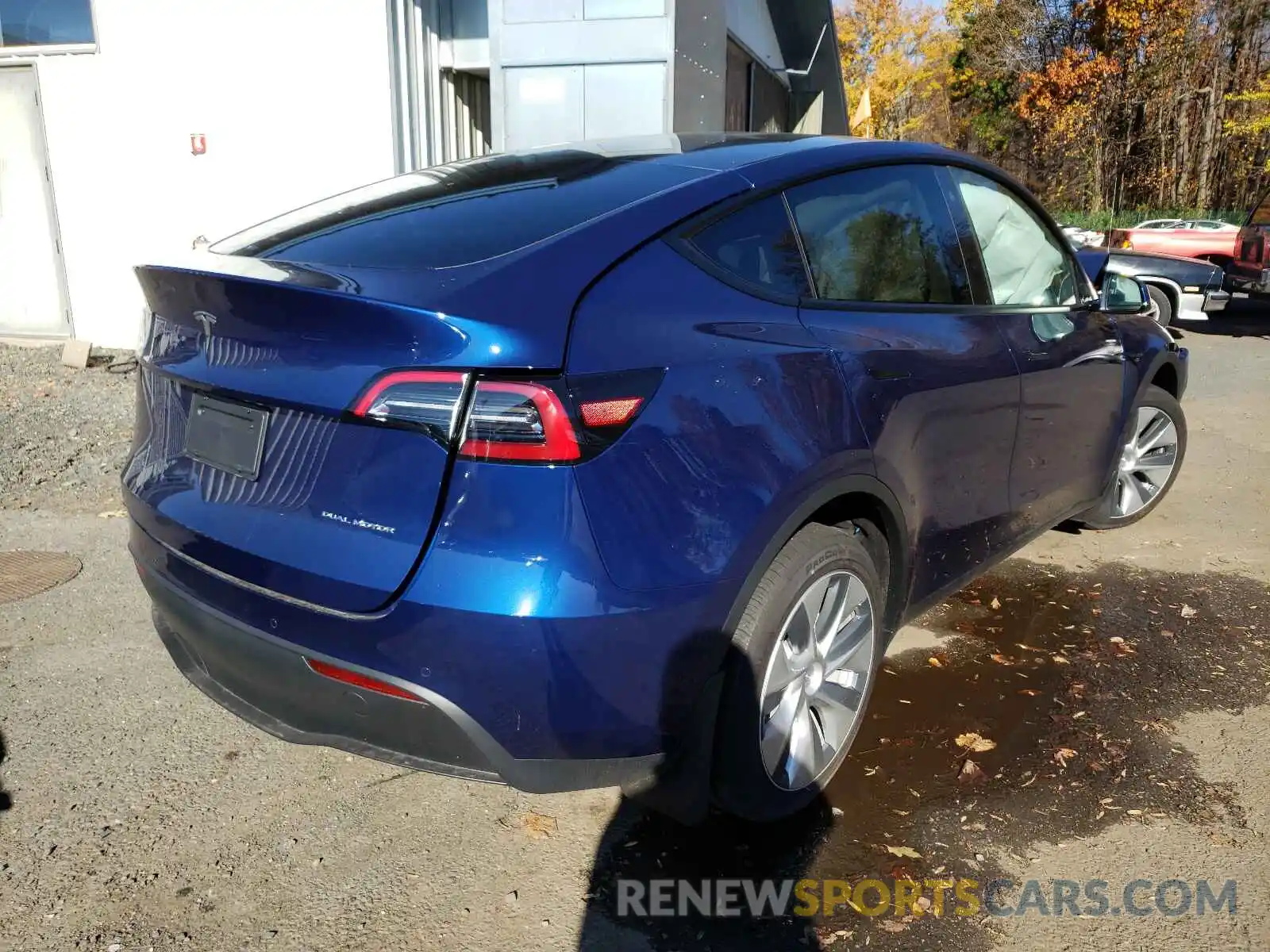 4 Photograph of a damaged car 5YJYGDEE2MF263267 TESLA MODEL Y 2021