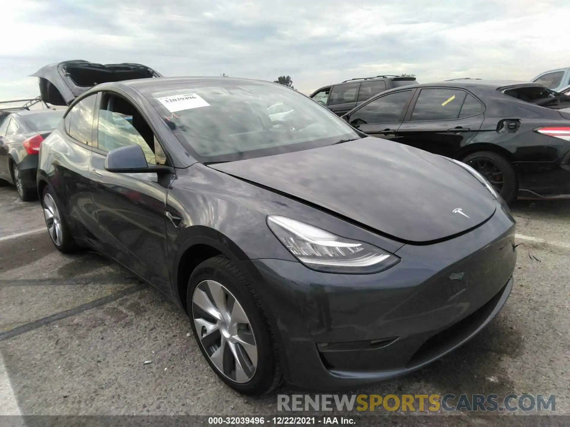 1 Photograph of a damaged car 5YJYGDEE2MF263852 TESLA MODEL Y 2021