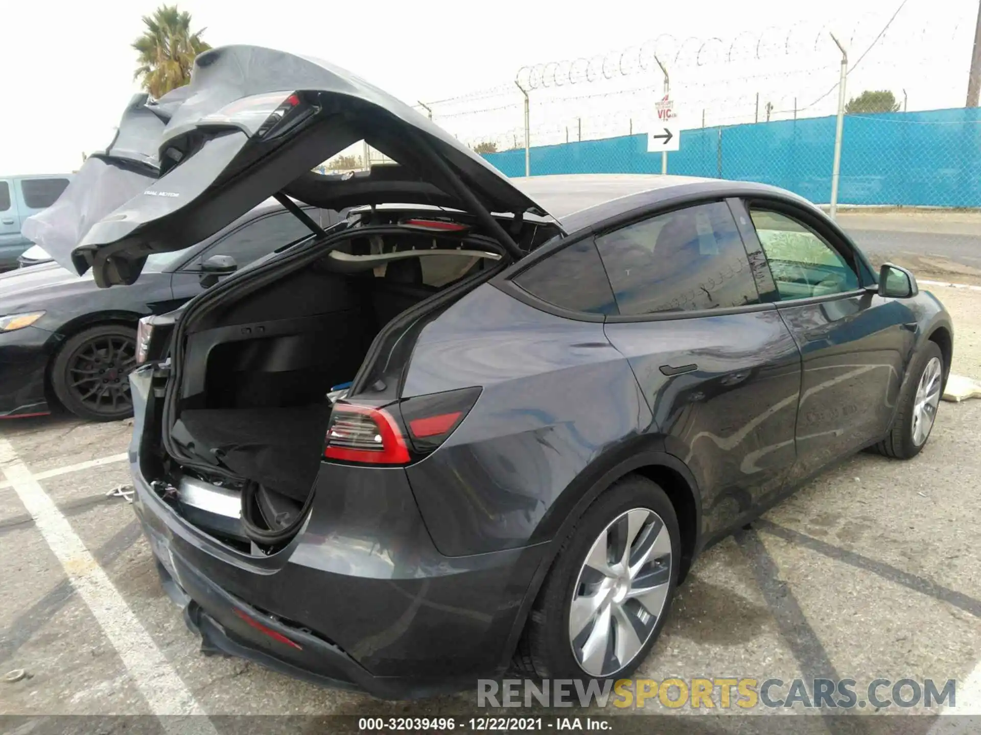 4 Фотография поврежденного автомобиля 5YJYGDEE2MF263852 TESLA MODEL Y 2021