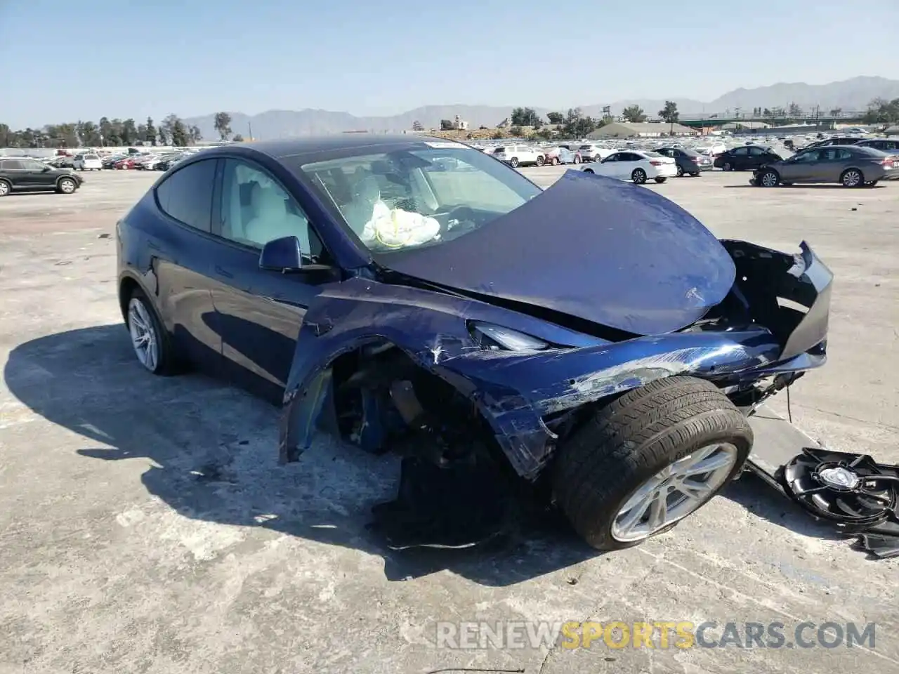 1 Photograph of a damaged car 5YJYGDEE2MF273989 TESLA MODEL Y 2021