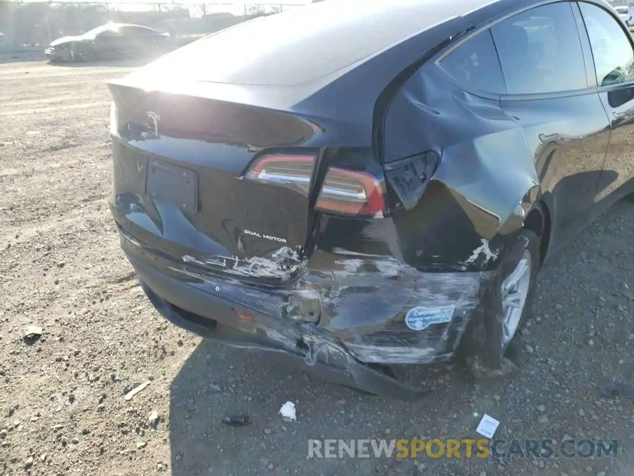 9 Photograph of a damaged car 5YJYGDEE2MF276309 TESLA MODEL Y 2021