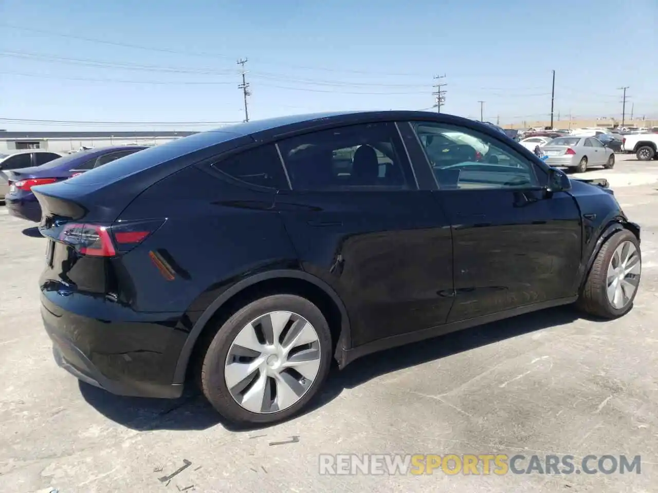 4 Photograph of a damaged car 5YJYGDEE2MF303749 TESLA MODEL Y 2021