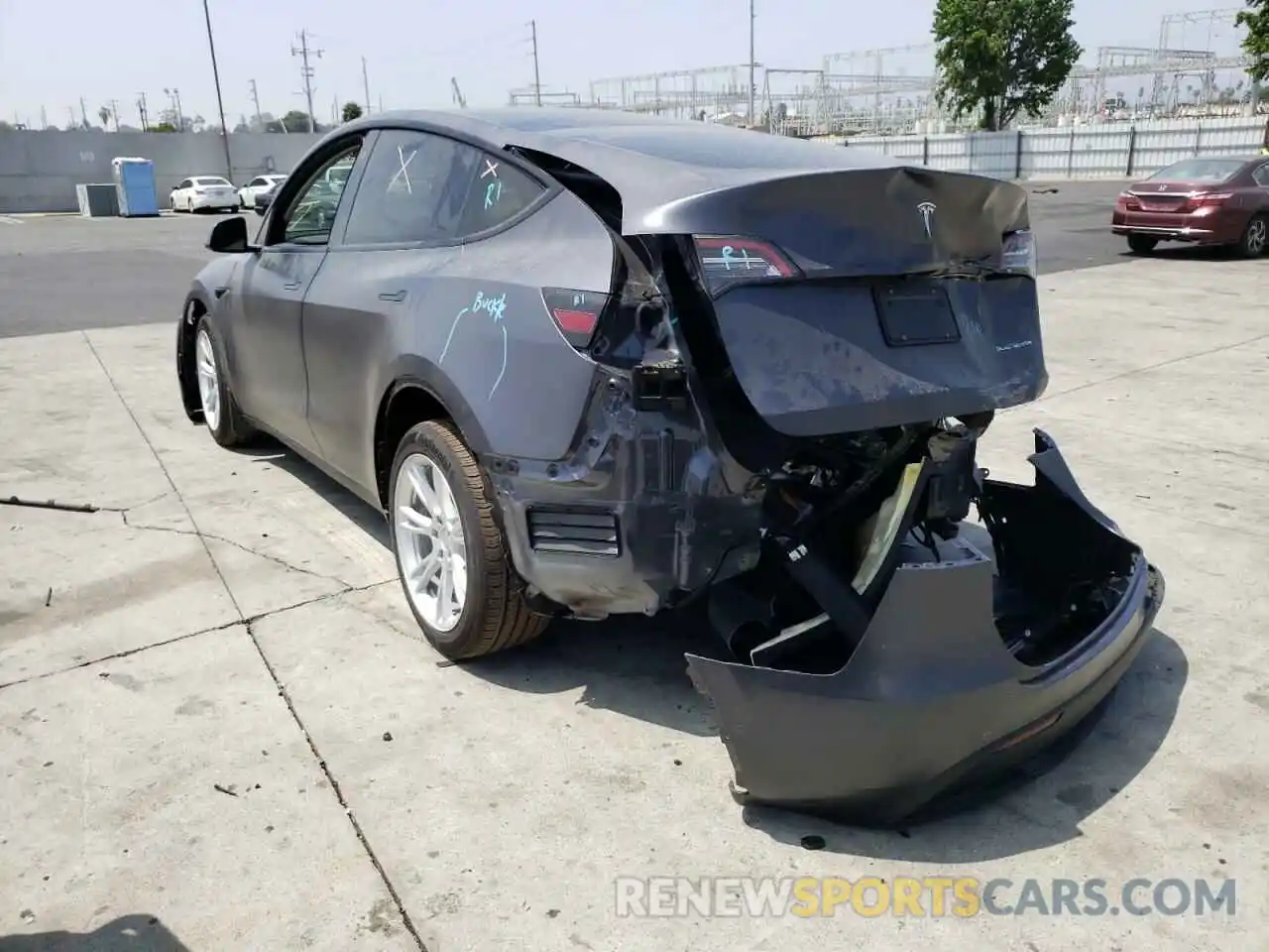 3 Photograph of a damaged car 5YJYGDEE2MF304559 TESLA MODEL Y 2021