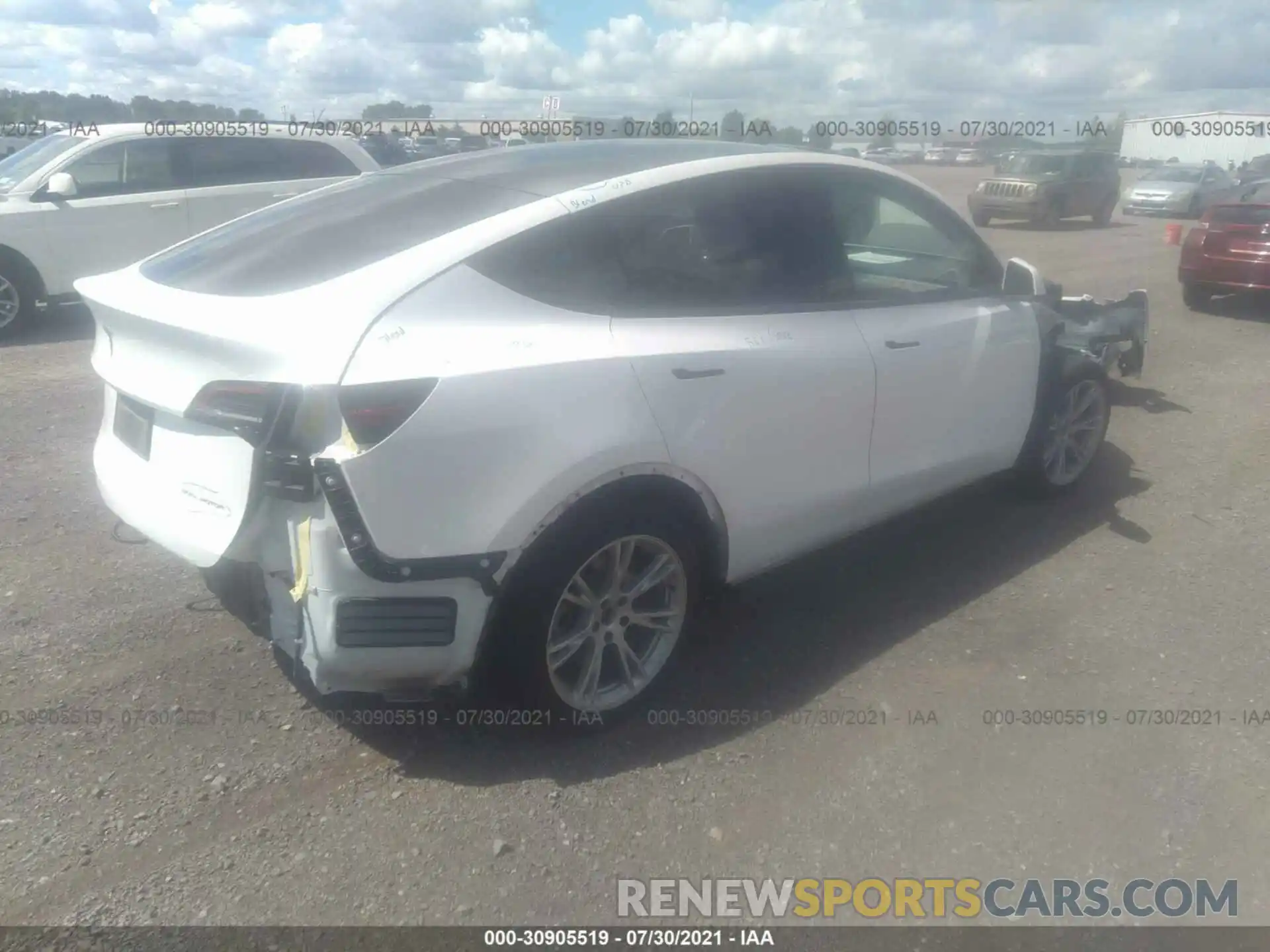 4 Photograph of a damaged car 5YJYGDEE3MF063417 TESLA MODEL Y 2021