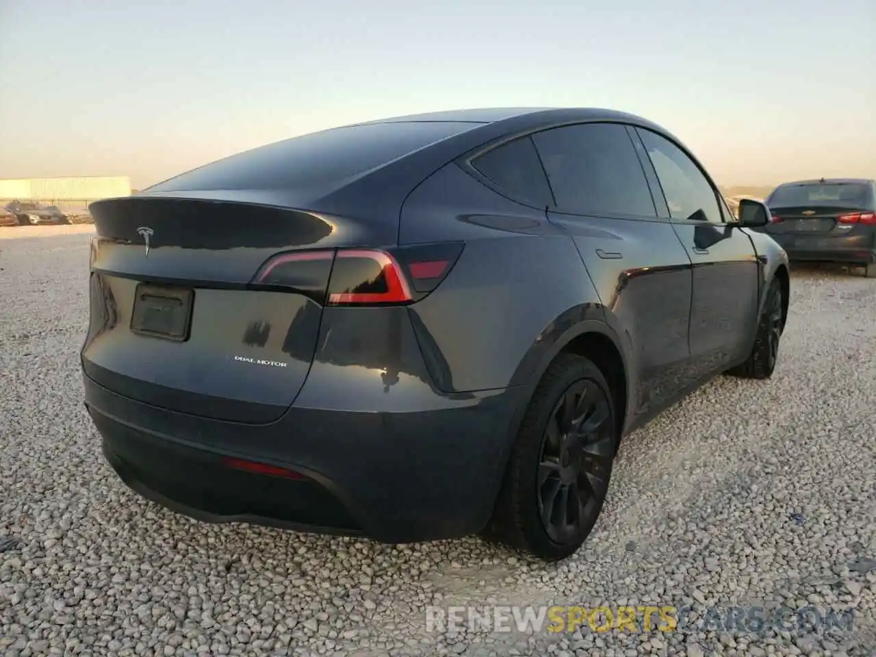 4 Photograph of a damaged car 5YJYGDEE3MF064759 TESLA MODEL Y 2021