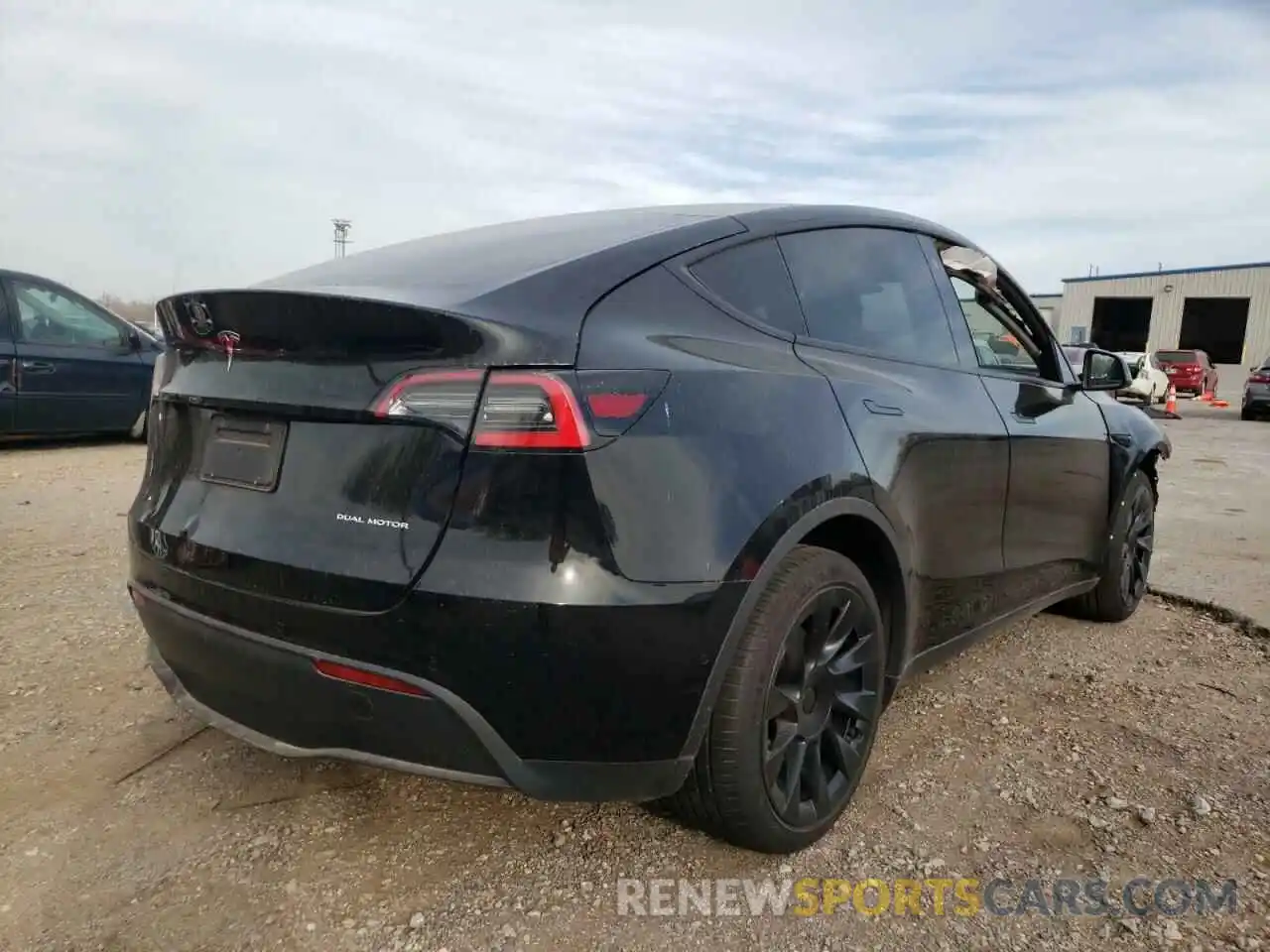 4 Фотография поврежденного автомобиля 5YJYGDEE3MF065085 TESLA MODEL Y 2021