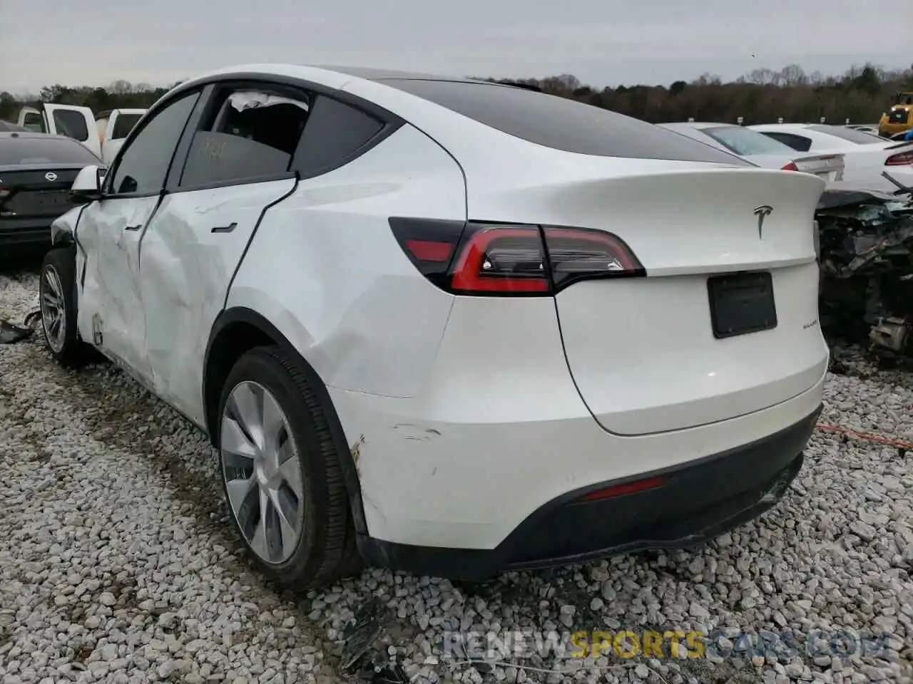 3 Photograph of a damaged car 5YJYGDEE3MF066298 TESLA MODEL Y 2021