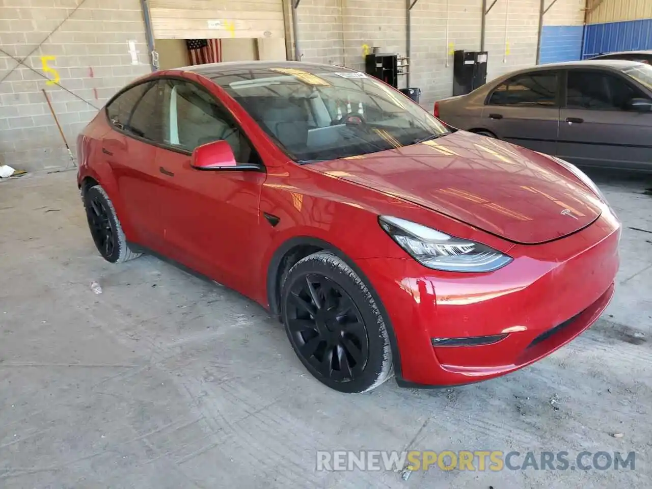 1 Photograph of a damaged car 5YJYGDEE3MF074661 TESLA MODEL Y 2021