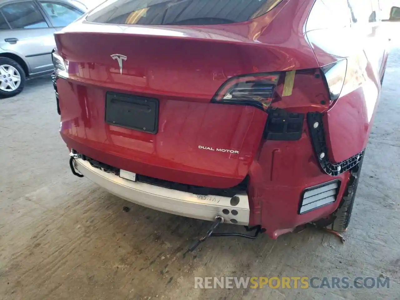 9 Photograph of a damaged car 5YJYGDEE3MF074661 TESLA MODEL Y 2021