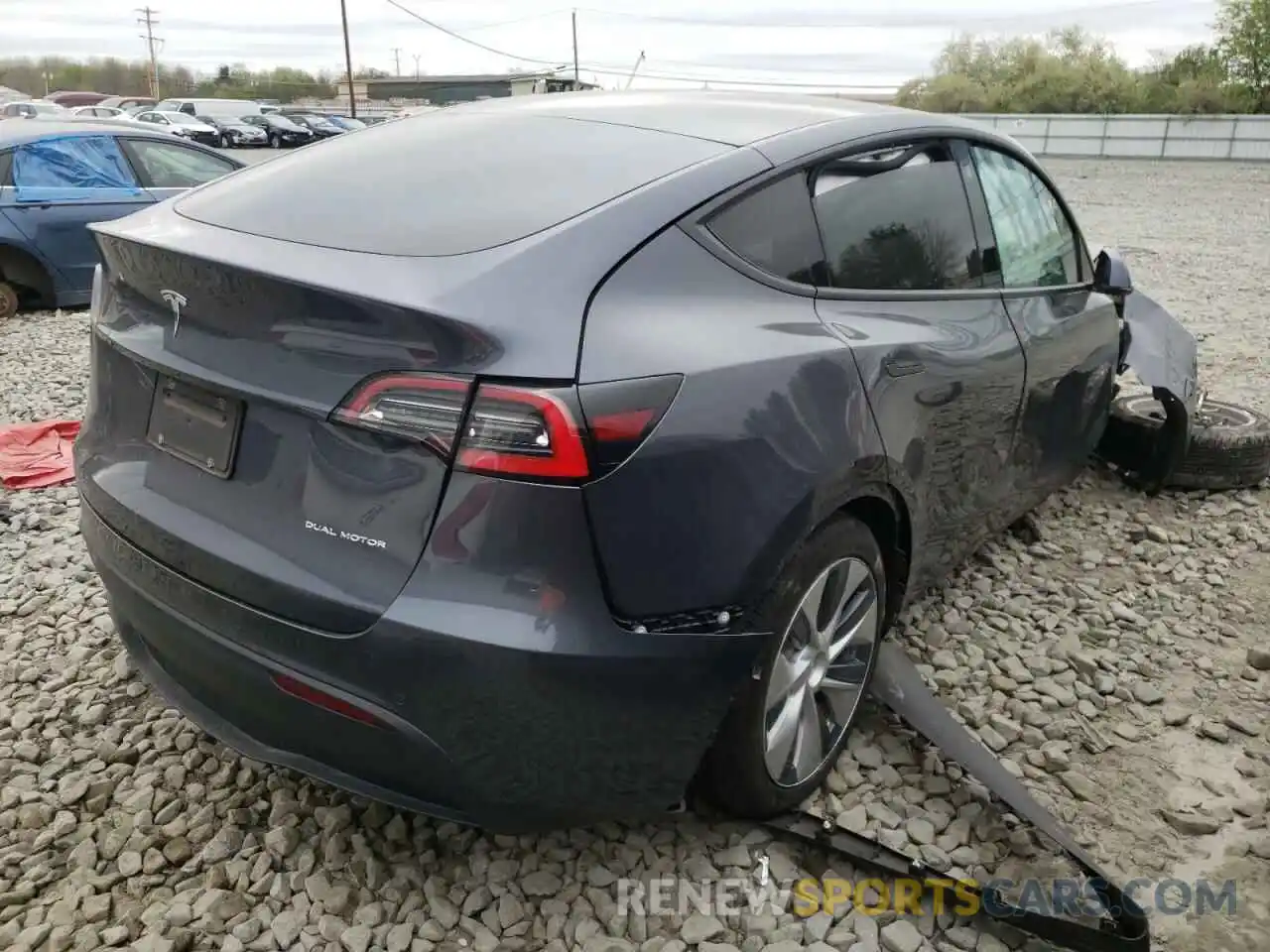 4 Photograph of a damaged car 5YJYGDEE3MF074756 TESLA MODEL Y 2021