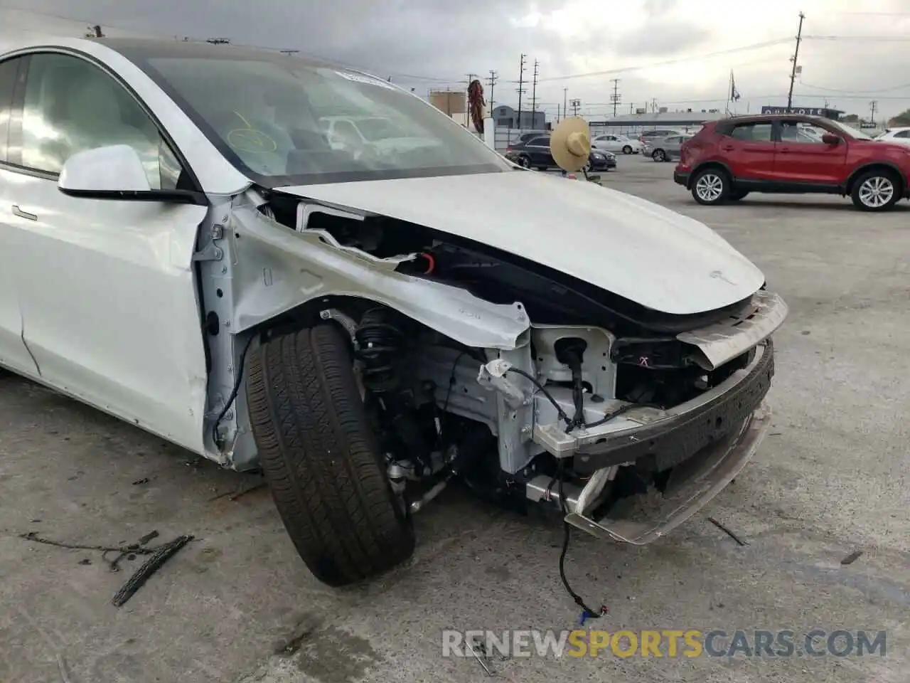 9 Photograph of a damaged car 5YJYGDEE3MF075499 TESLA MODEL Y 2021