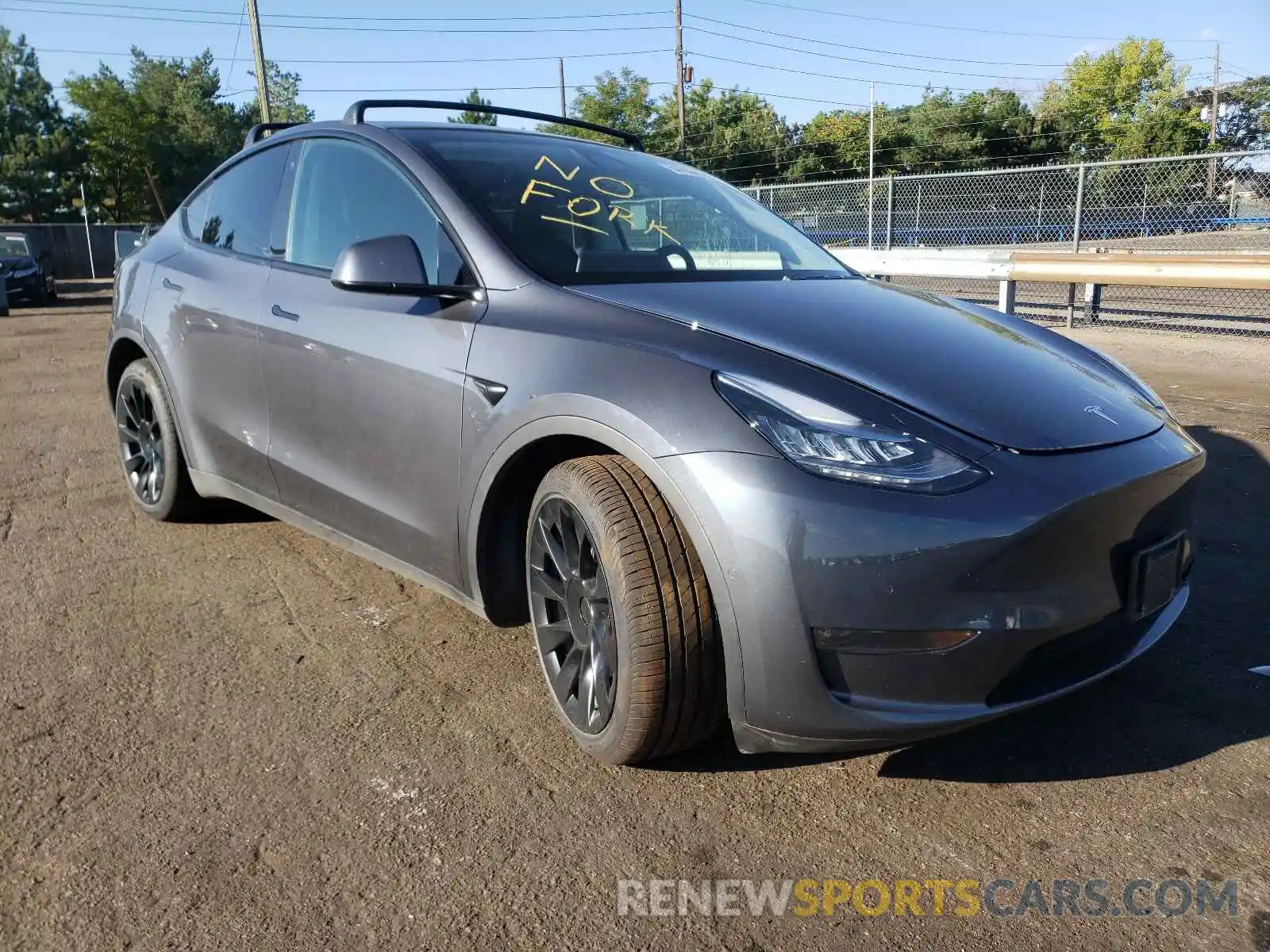 1 Photograph of a damaged car 5YJYGDEE3MF076720 TESLA MODEL Y 2021