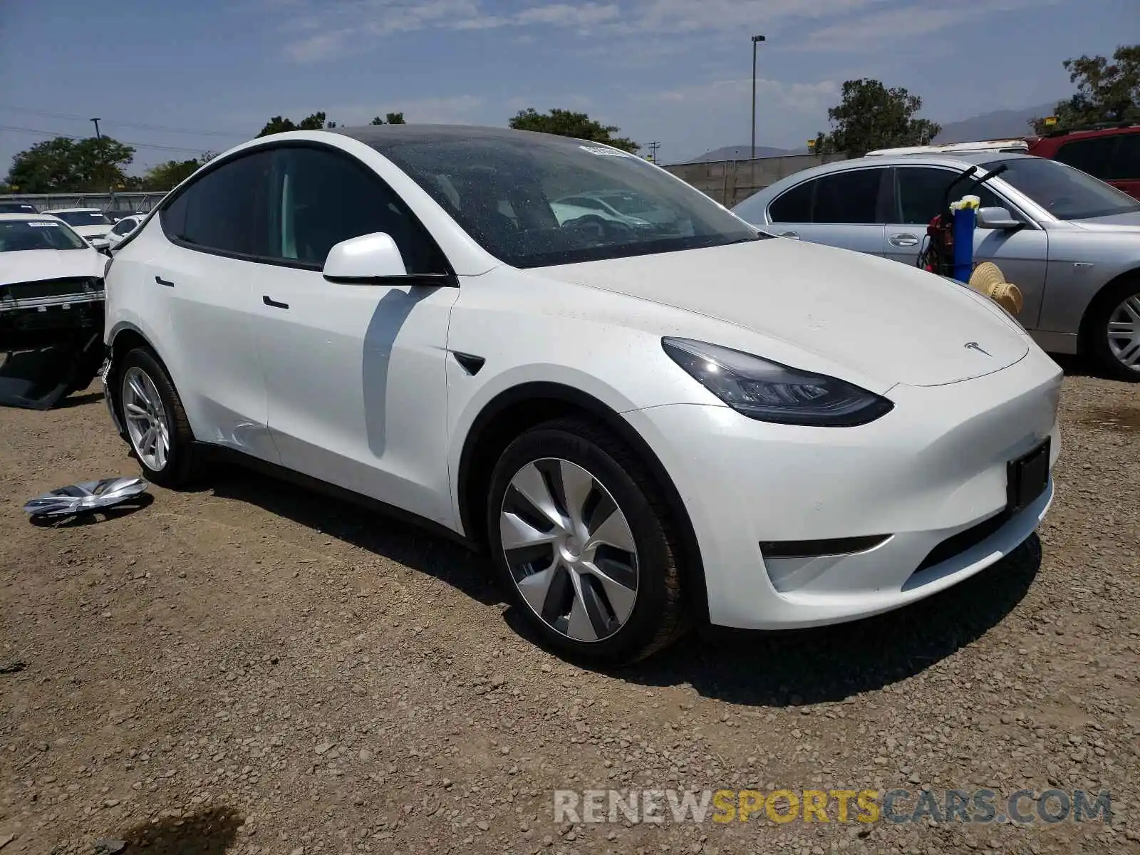 1 Photograph of a damaged car 5YJYGDEE3MF079262 TESLA MODEL Y 2021