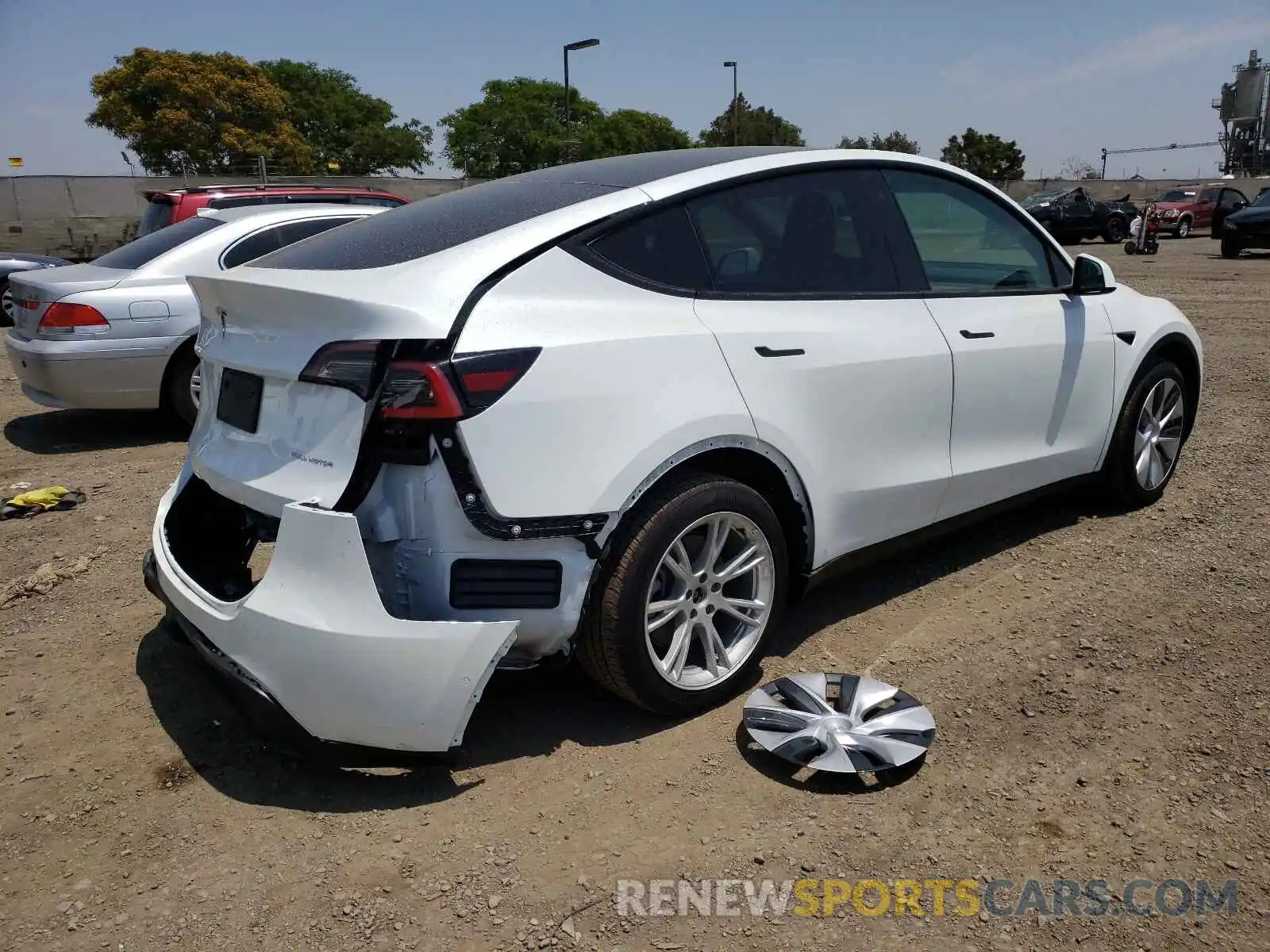 4 Photograph of a damaged car 5YJYGDEE3MF079262 TESLA MODEL Y 2021