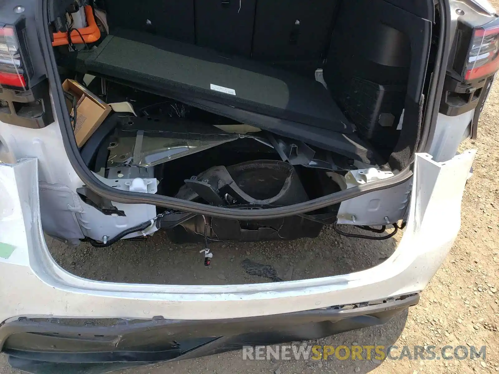 9 Photograph of a damaged car 5YJYGDEE3MF079262 TESLA MODEL Y 2021