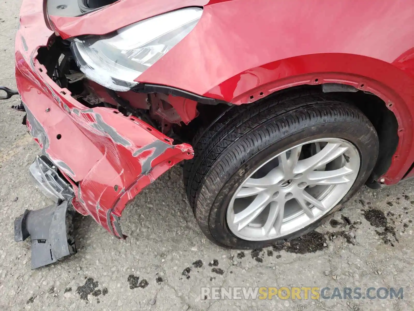 10 Photograph of a damaged car 5YJYGDEE3MF079942 TESLA MODEL Y 2021