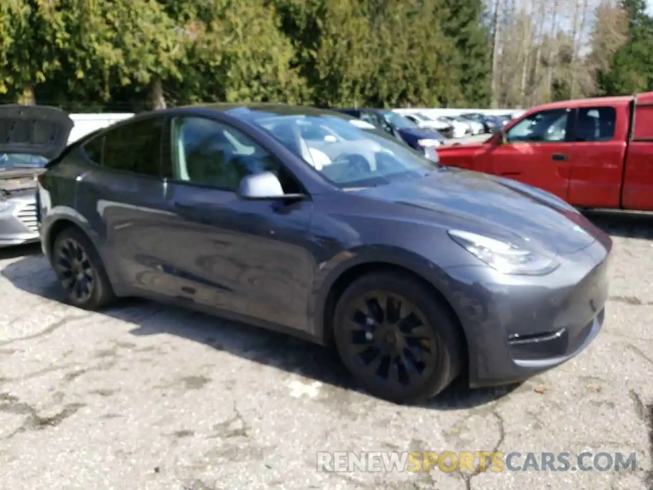 4 Photograph of a damaged car 5YJYGDEE3MF084123 TESLA MODEL Y 2021