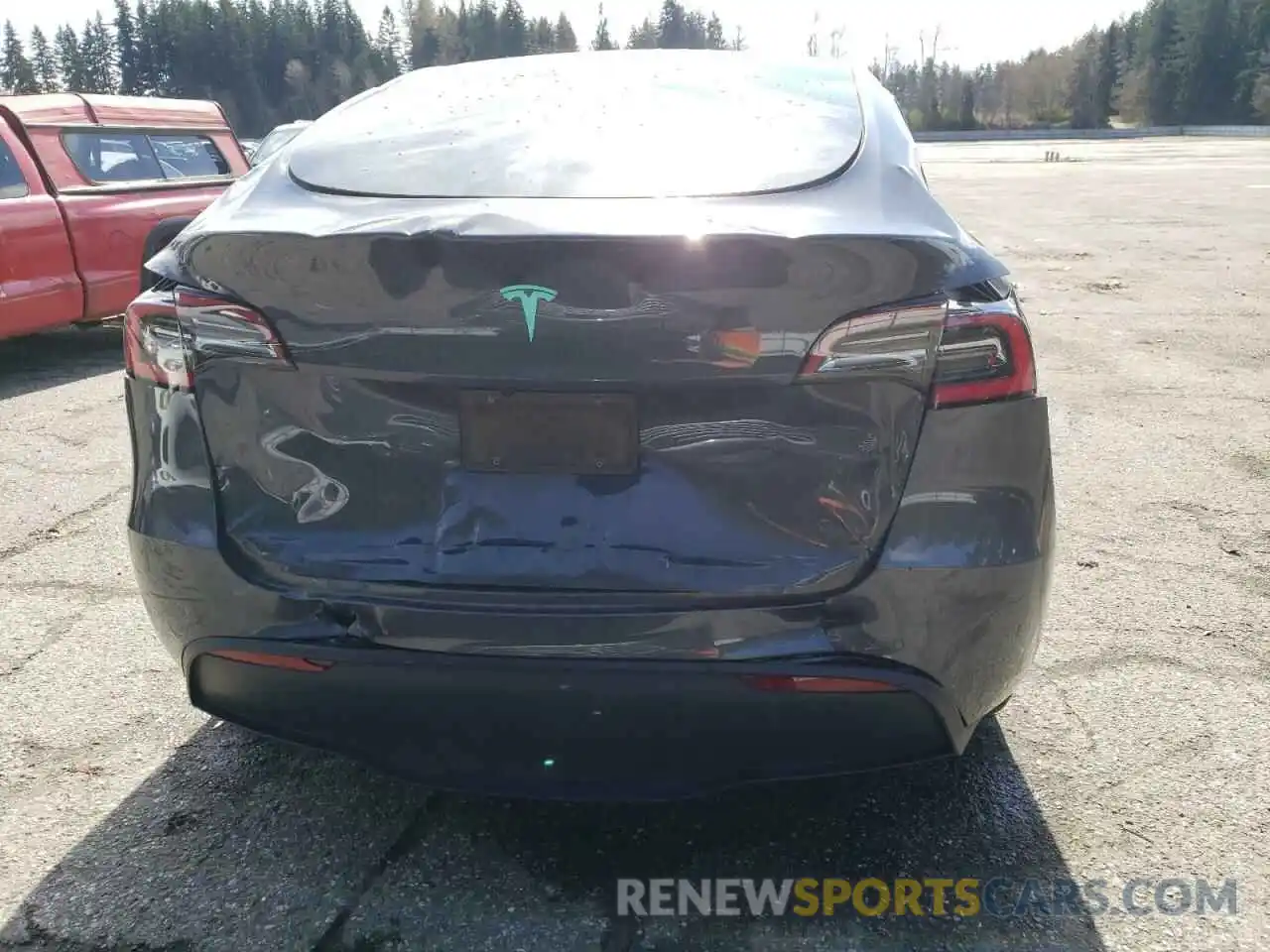 6 Photograph of a damaged car 5YJYGDEE3MF084123 TESLA MODEL Y 2021