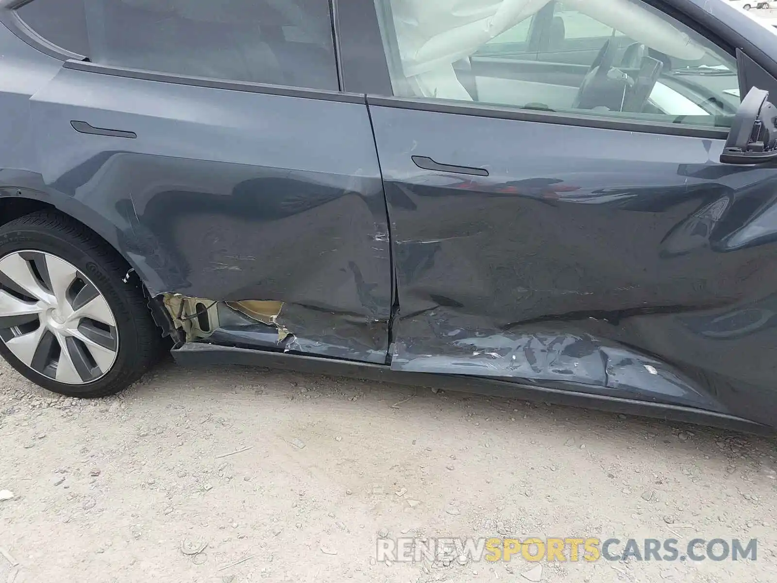 9 Photograph of a damaged car 5YJYGDEE3MF088706 TESLA MODEL Y 2021