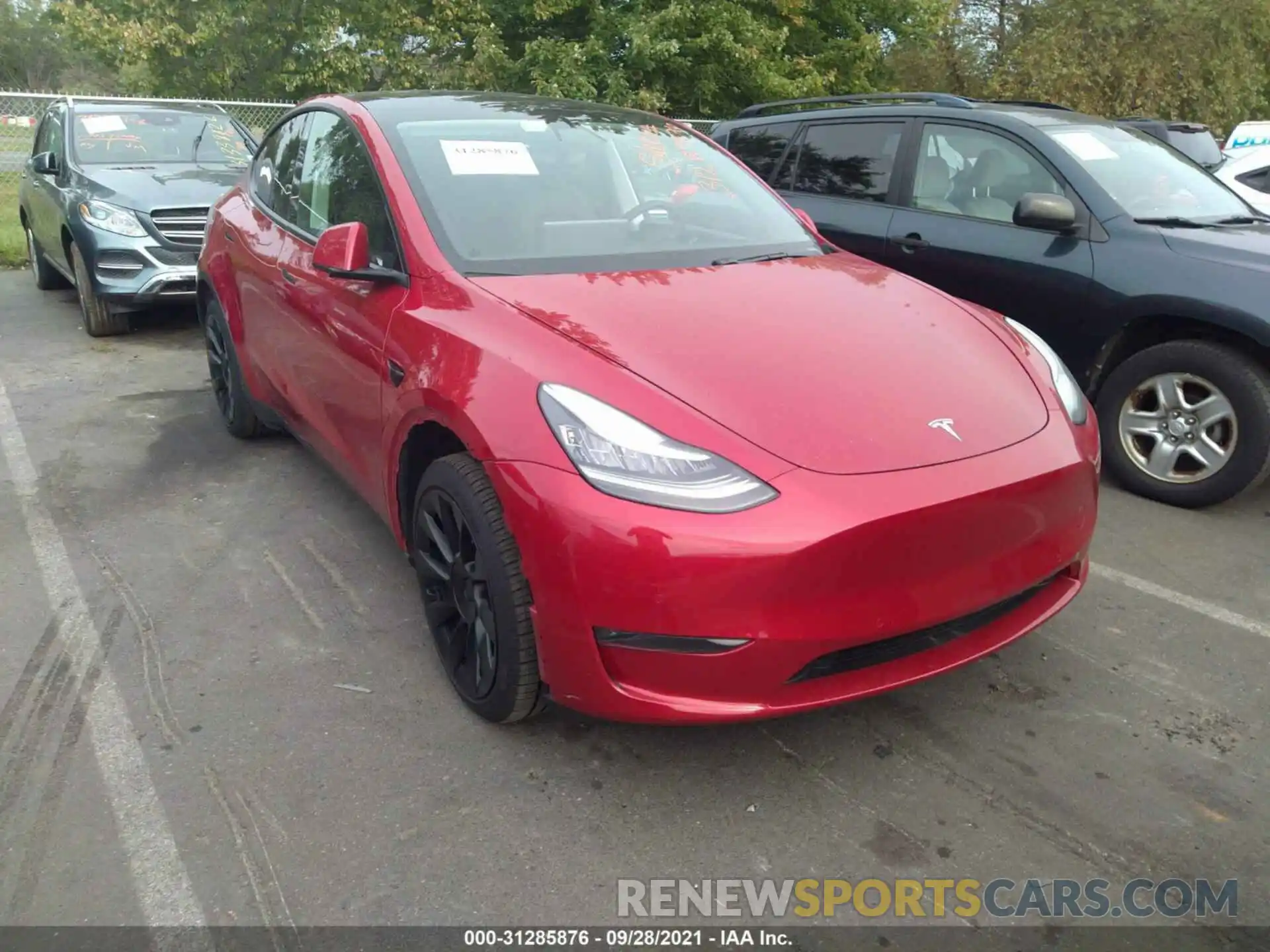 1 Photograph of a damaged car 5YJYGDEE3MF089788 TESLA MODEL Y 2021