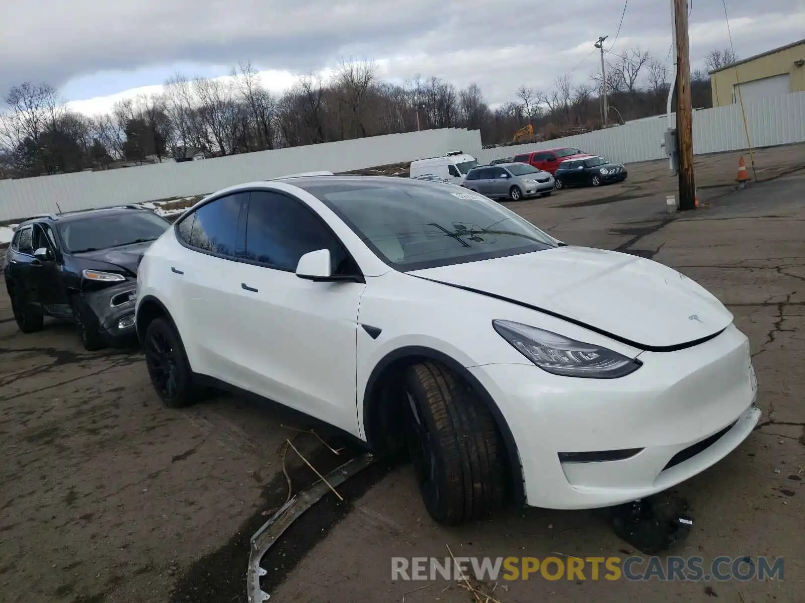 1 Photograph of a damaged car 5YJYGDEE3MF089824 TESLA MODEL Y 2021