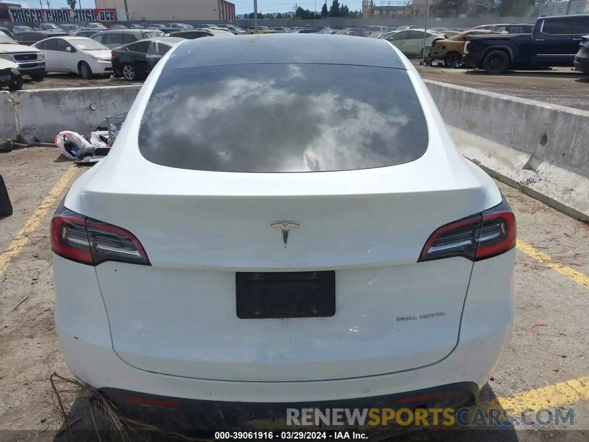 15 Photograph of a damaged car 5YJYGDEE3MF090939 TESLA MODEL Y 2021