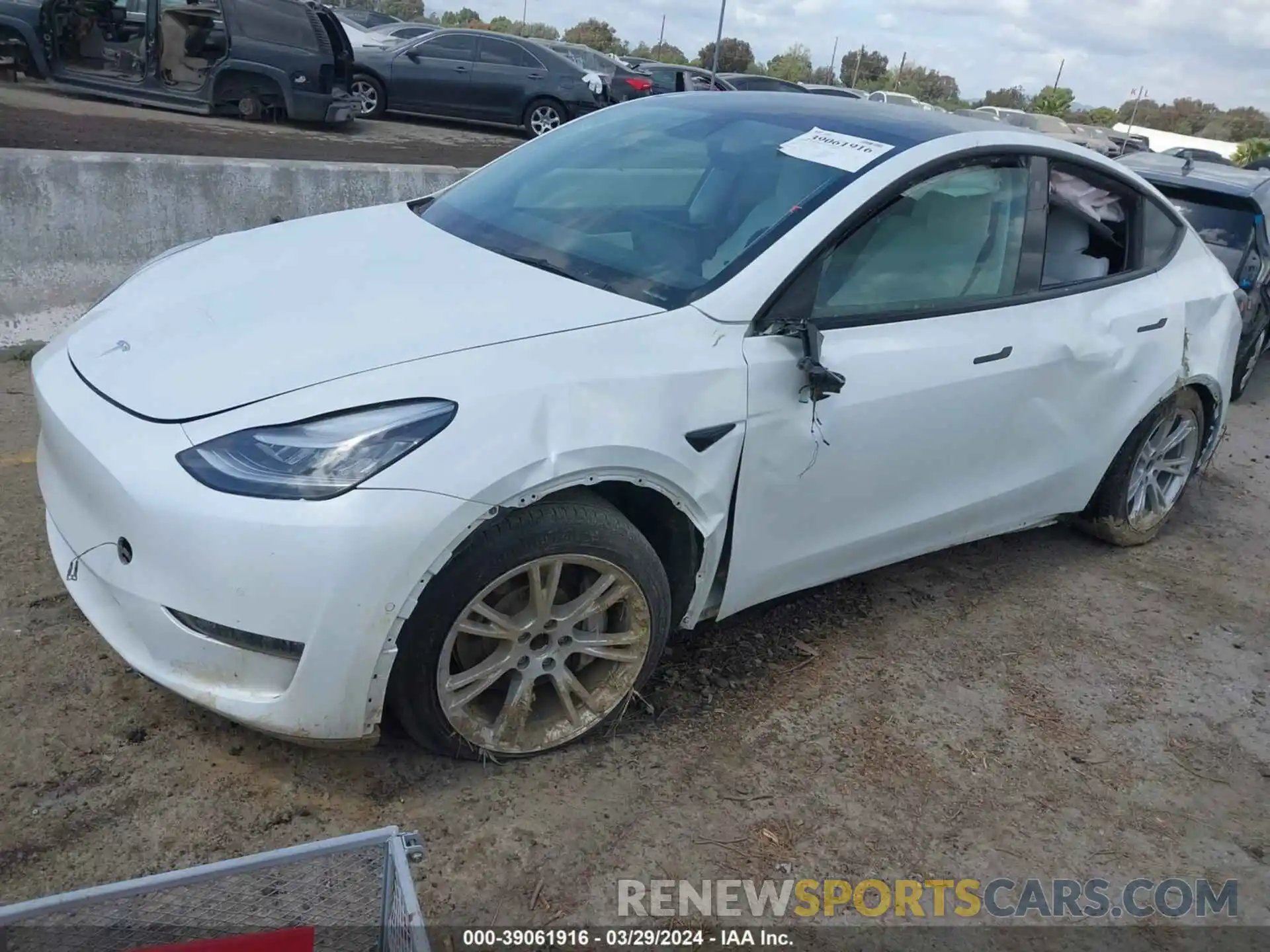 2 Photograph of a damaged car 5YJYGDEE3MF090939 TESLA MODEL Y 2021