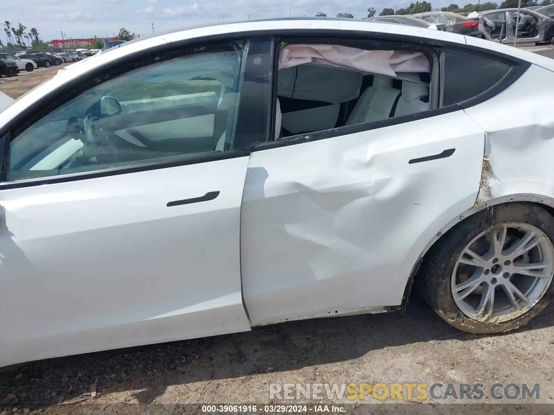 6 Photograph of a damaged car 5YJYGDEE3MF090939 TESLA MODEL Y 2021