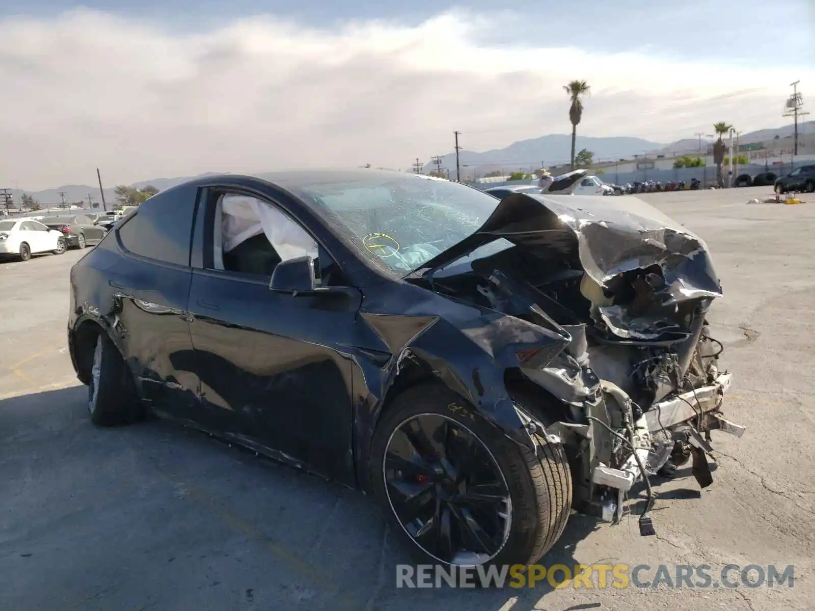 1 Photograph of a damaged car 5YJYGDEE3MF091556 TESLA MODEL Y 2021