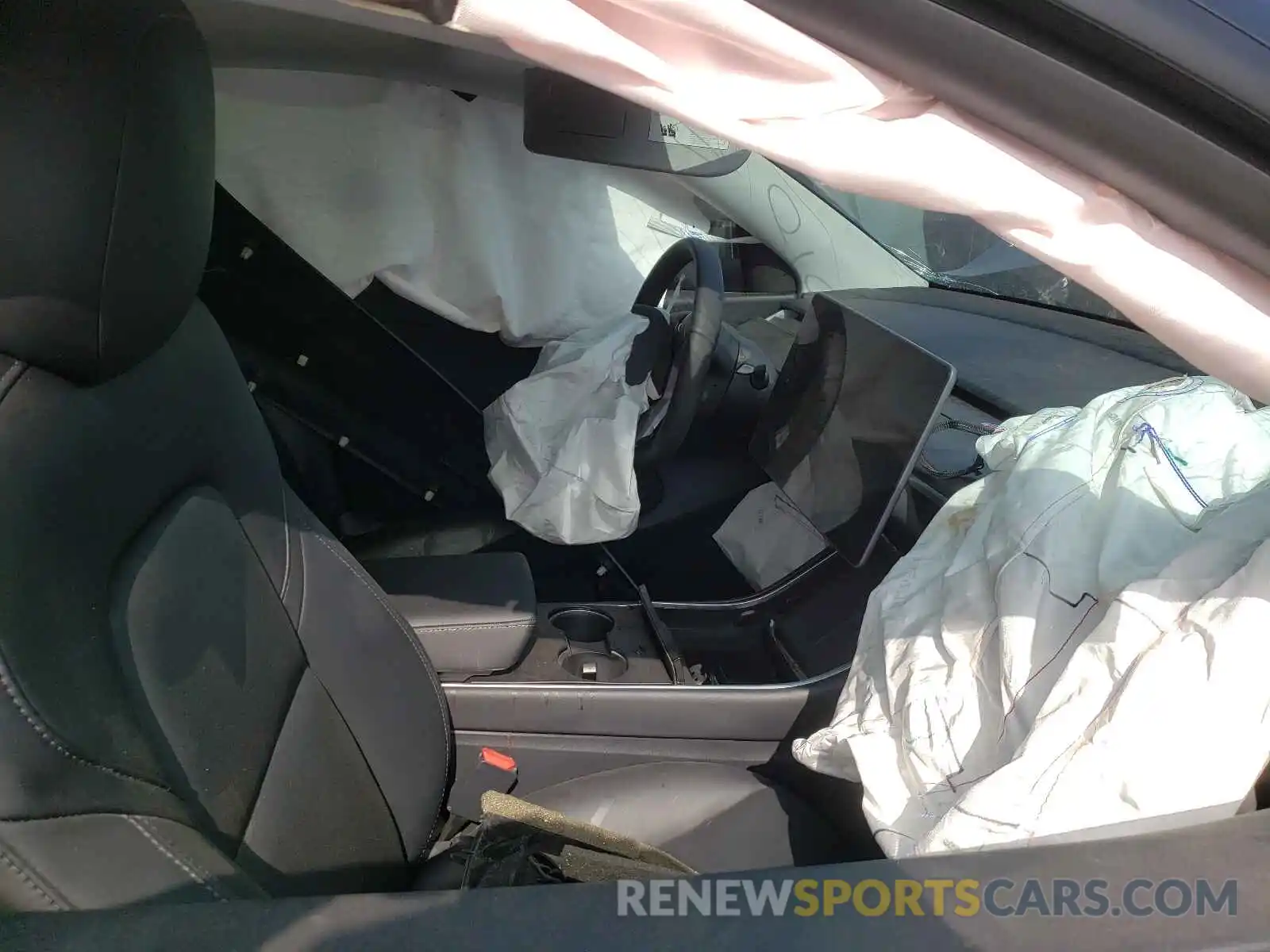 5 Photograph of a damaged car 5YJYGDEE3MF091556 TESLA MODEL Y 2021